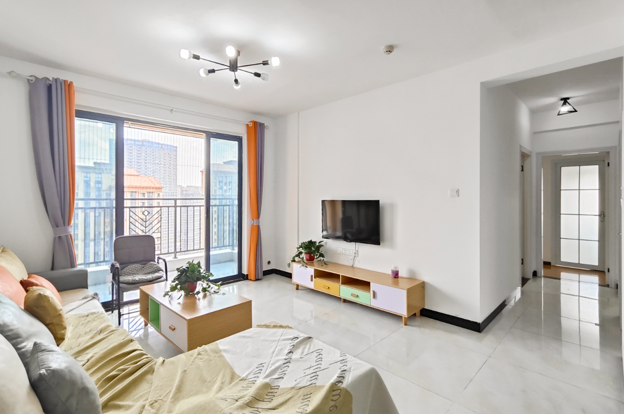 振业城三期 3室2厅2卫 136.0万 振业城三期 3室2厅2卫 136.0万客厅