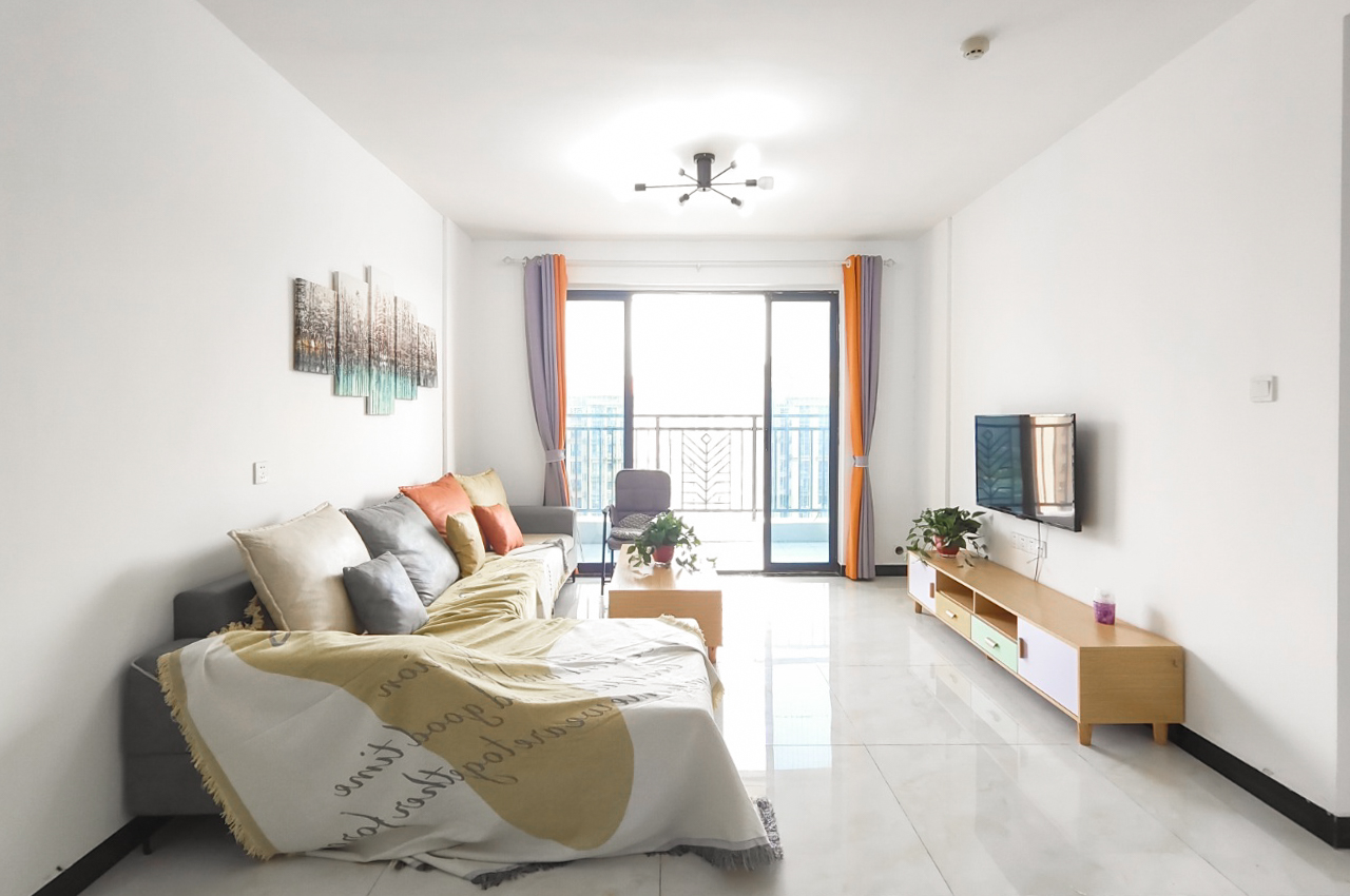 振业城三期 3室2厅2卫 136.0万 振业城三期 3室2厅2卫 136.0万客厅