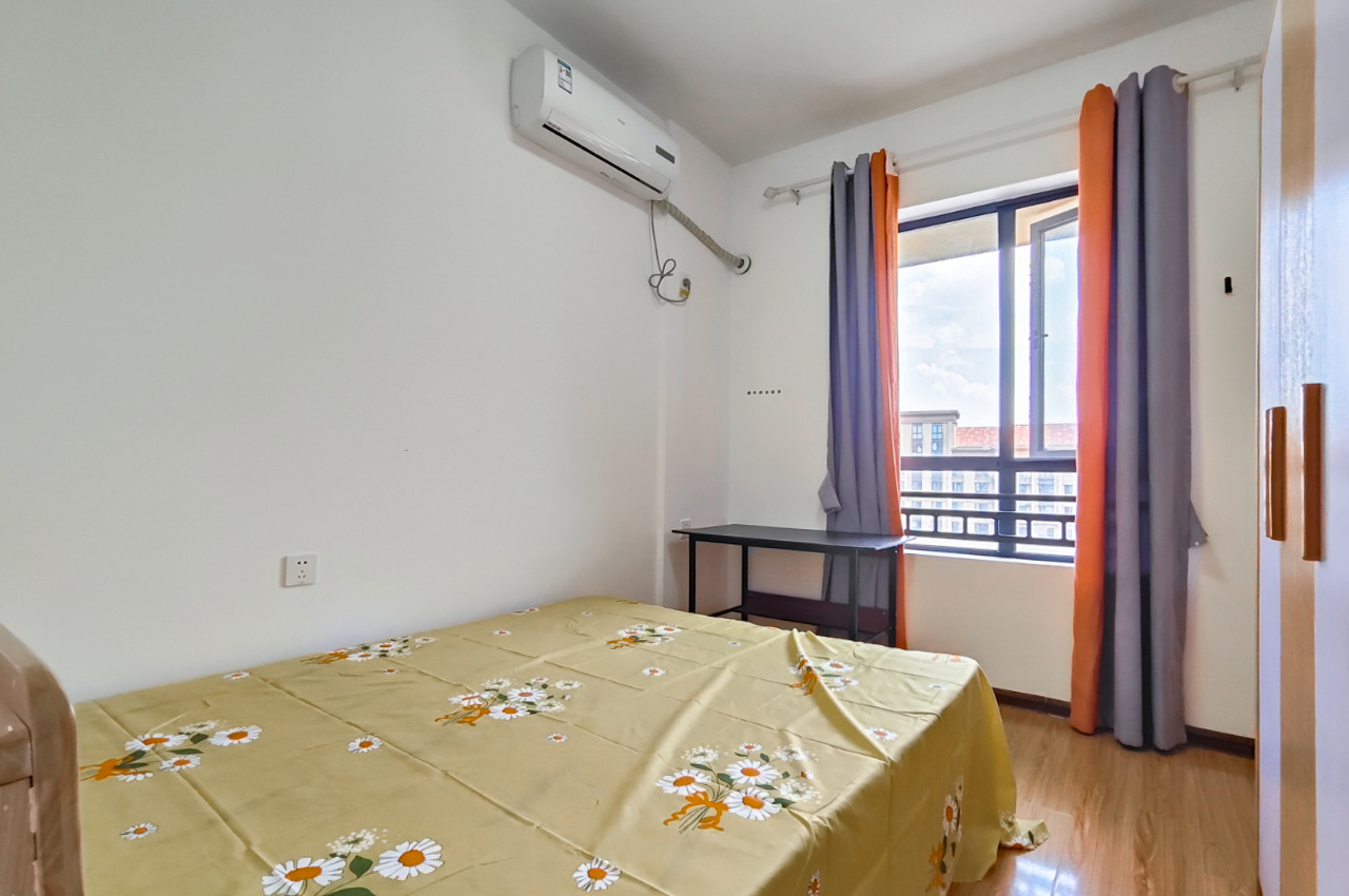 振业城三期 3室2厅2卫 136.0万 振业城三期 3室2厅2卫 136.0万卧室