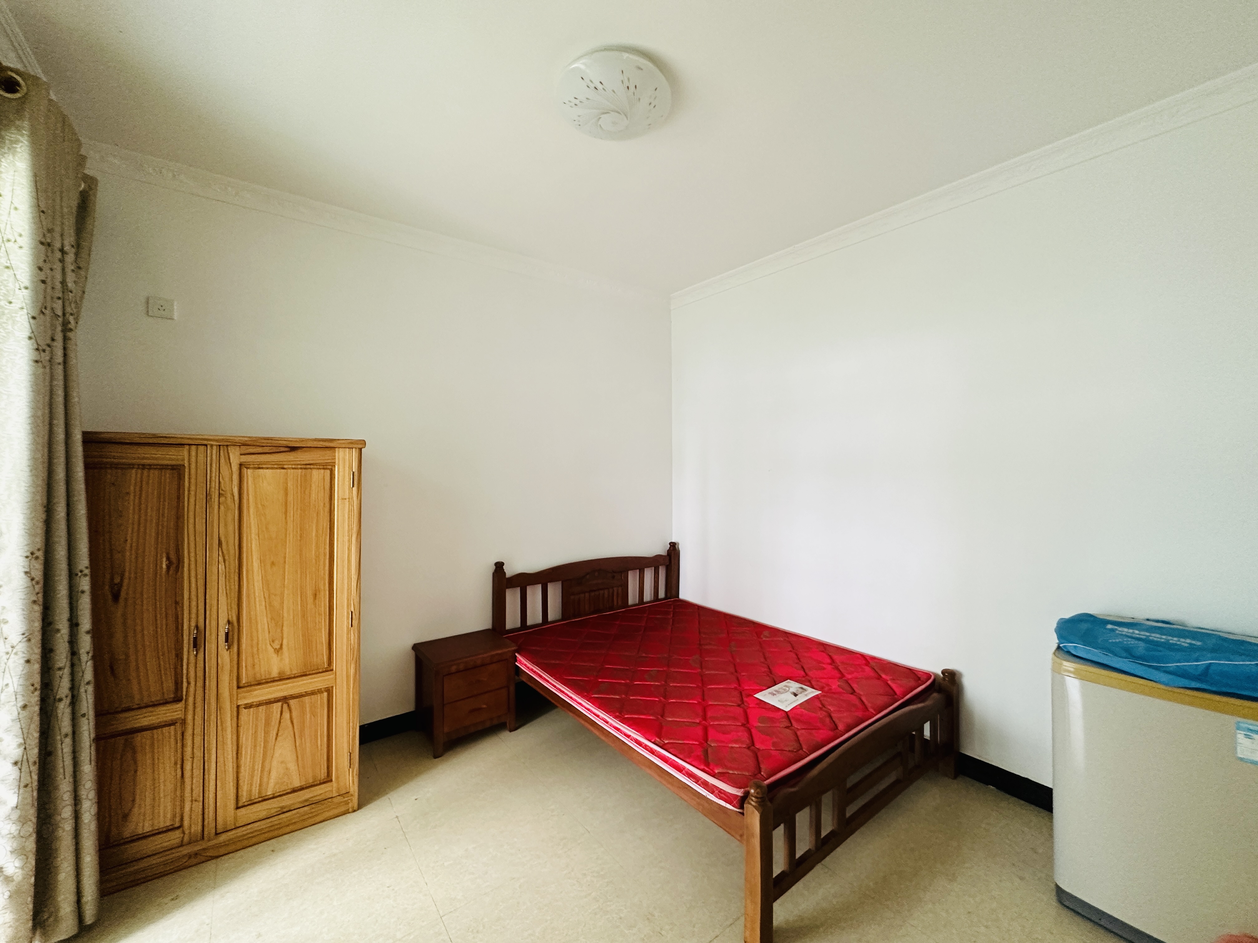 金和信花园  2室2厅1卫    105.0万 金和信花园  2室2厅1卫    105.0万卧室