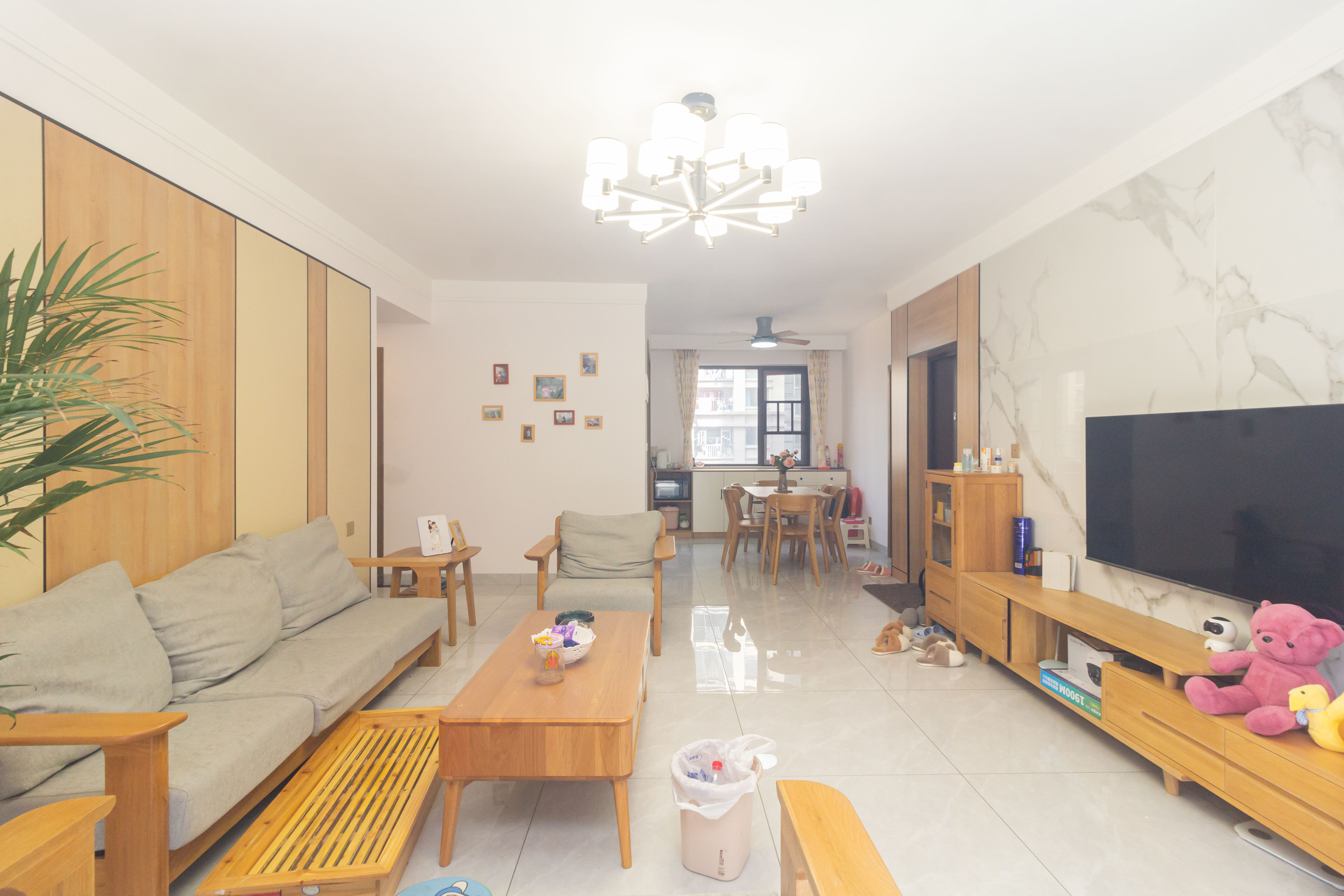 鑫苑芙蓉鑫家  4室2厅2卫    138.8万 鑫苑芙蓉鑫家  4室2厅2卫    138.8万客厅