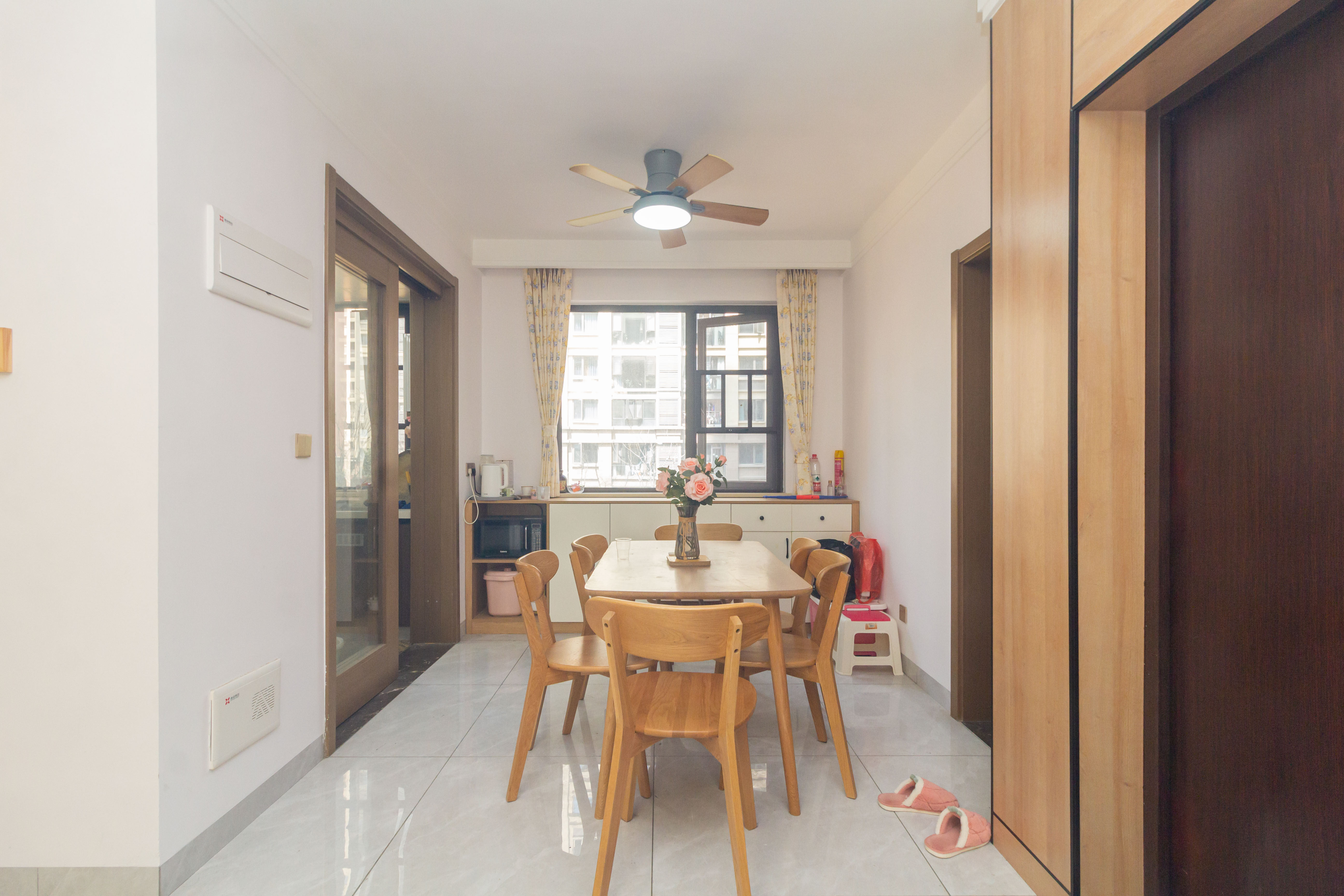 鑫苑芙蓉鑫家  4室2厅2卫    138.8万 鑫苑芙蓉鑫家  4室2厅2卫    138.8万客厅