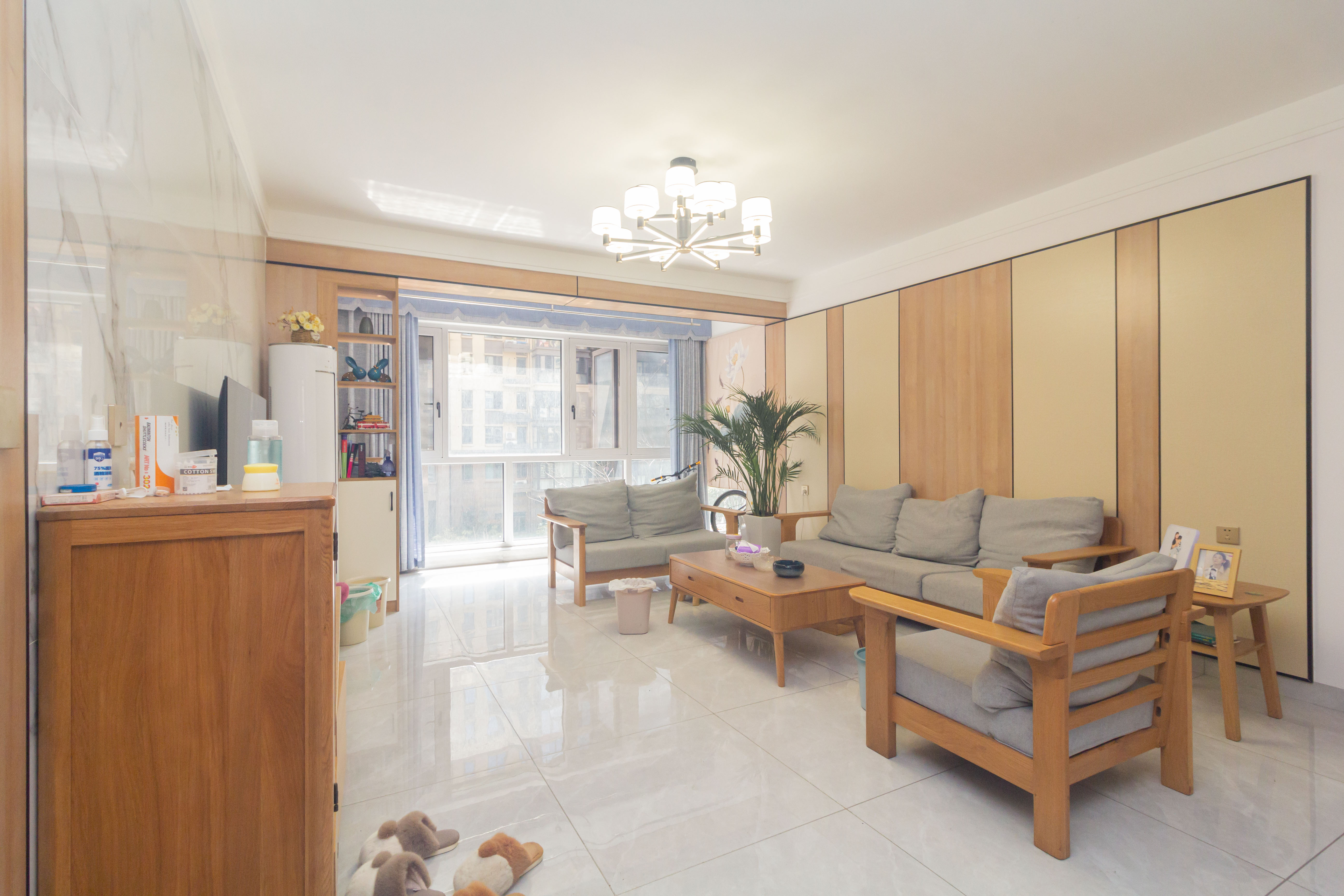 鑫苑芙蓉鑫家  4室2厅2卫    138.8万 鑫苑芙蓉鑫家  4室2厅2卫    138.8万客厅