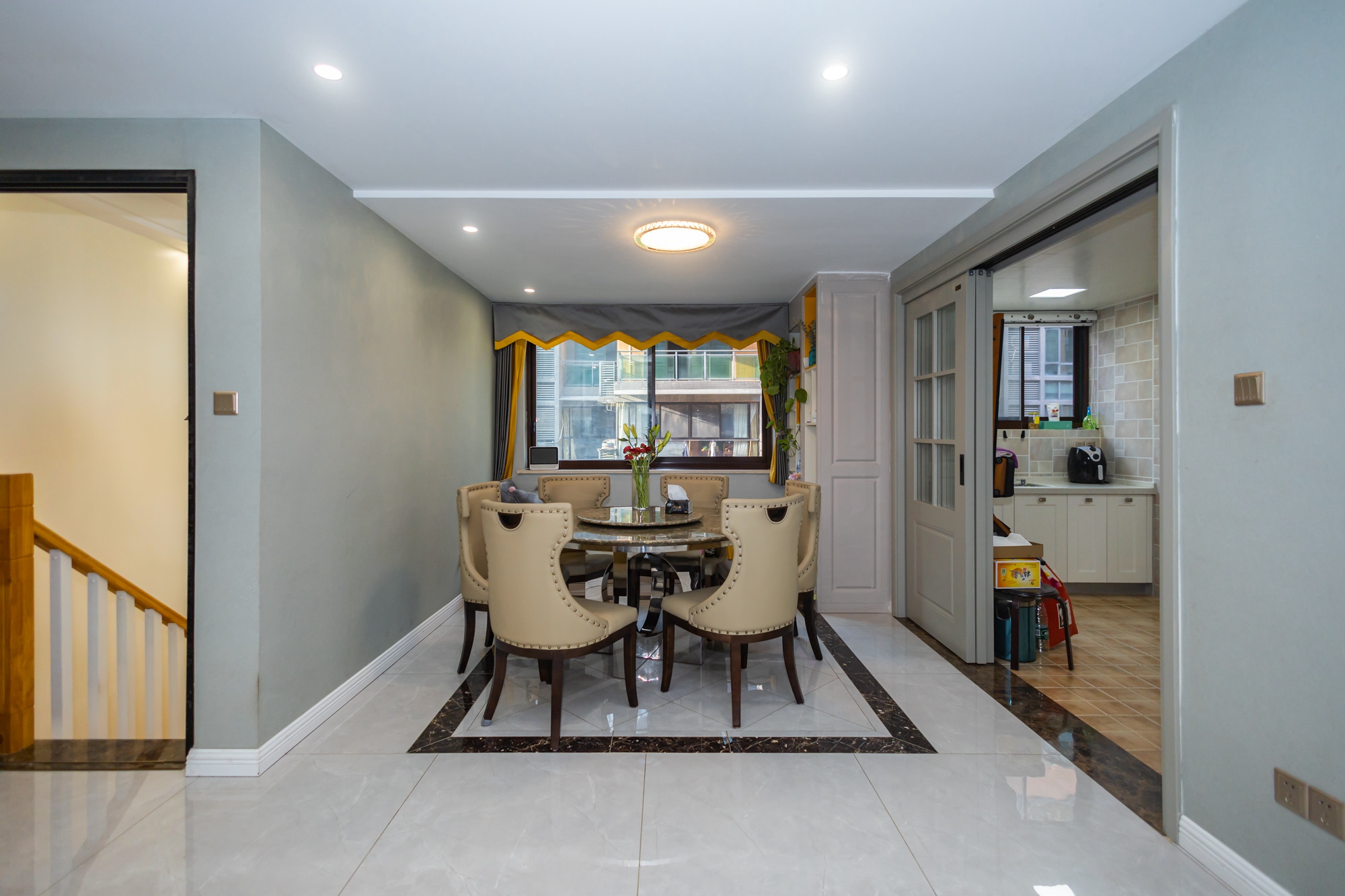 海伦春天  5室2厅3卫    298.0万其他