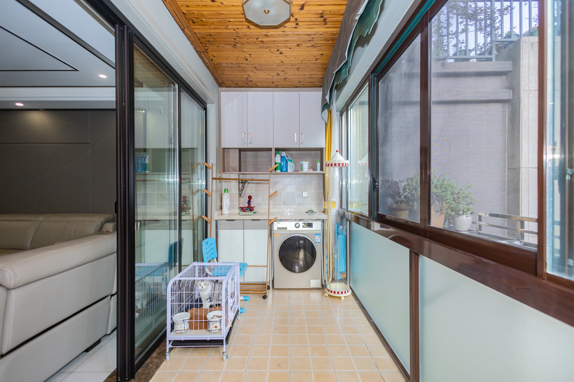 海伦春天  5室2厅3卫    298.0万阳台