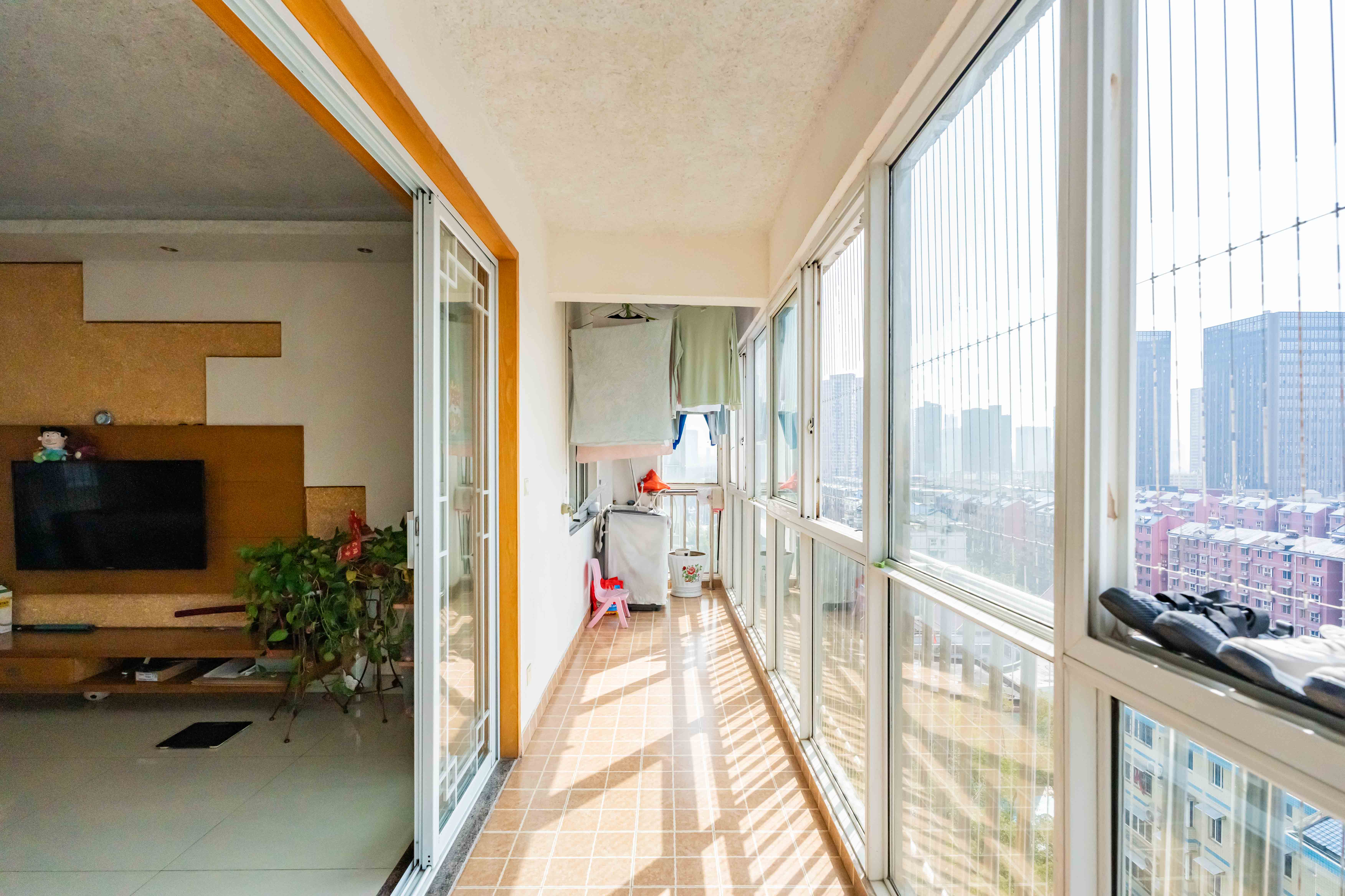 四方嘉苑  4室2厅2卫   133.00万阳台