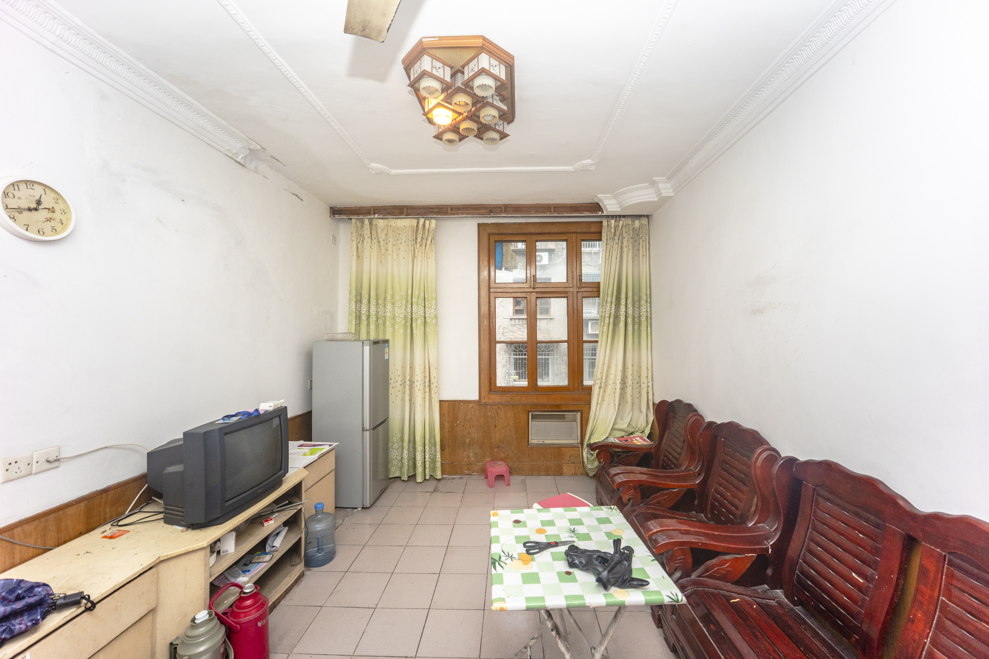 梅岭村  3室2厅1卫    63.0万 梅岭村  3室2厅1卫    63.0万