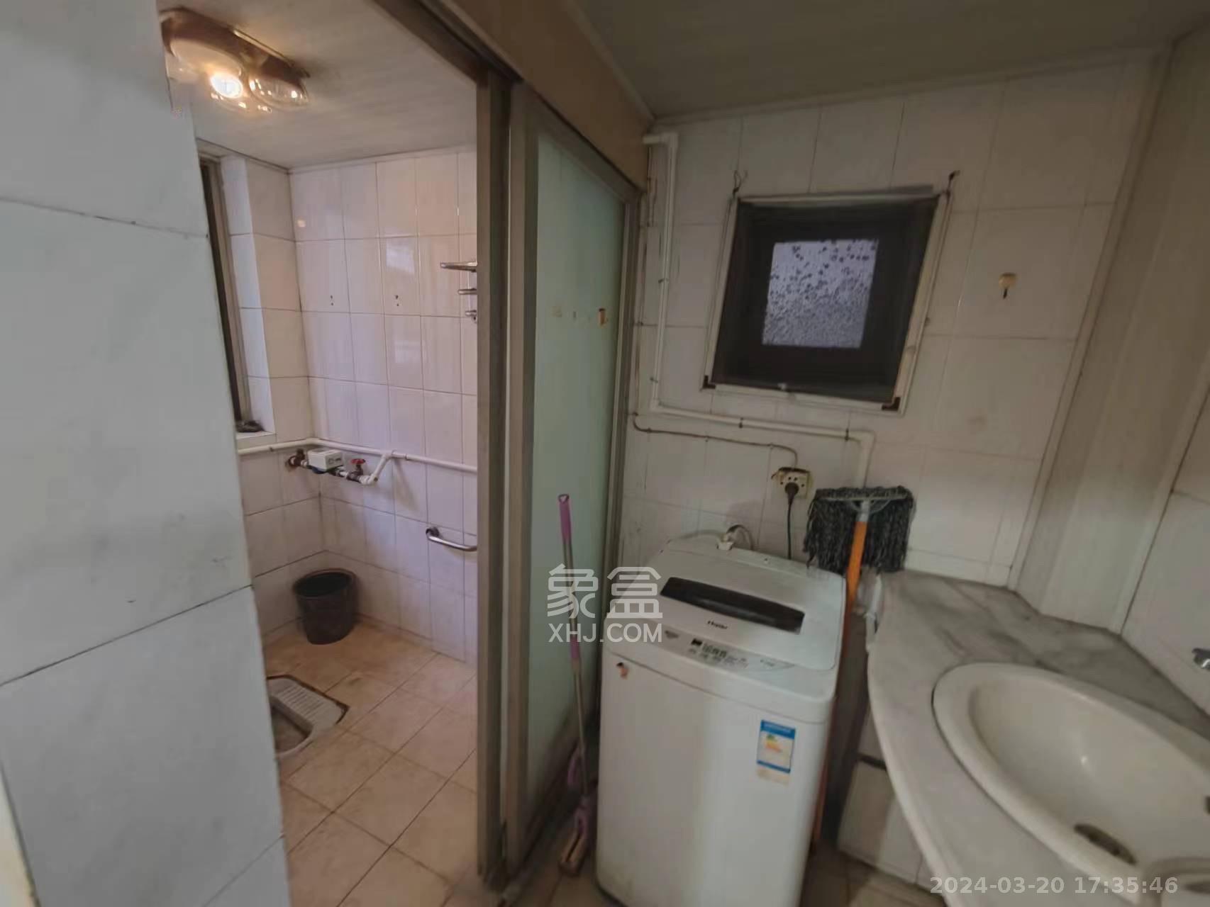 湖南省群众艺术馆宿舍（浏正街55号）  4室2厅1卫   2800.00元/月室内图