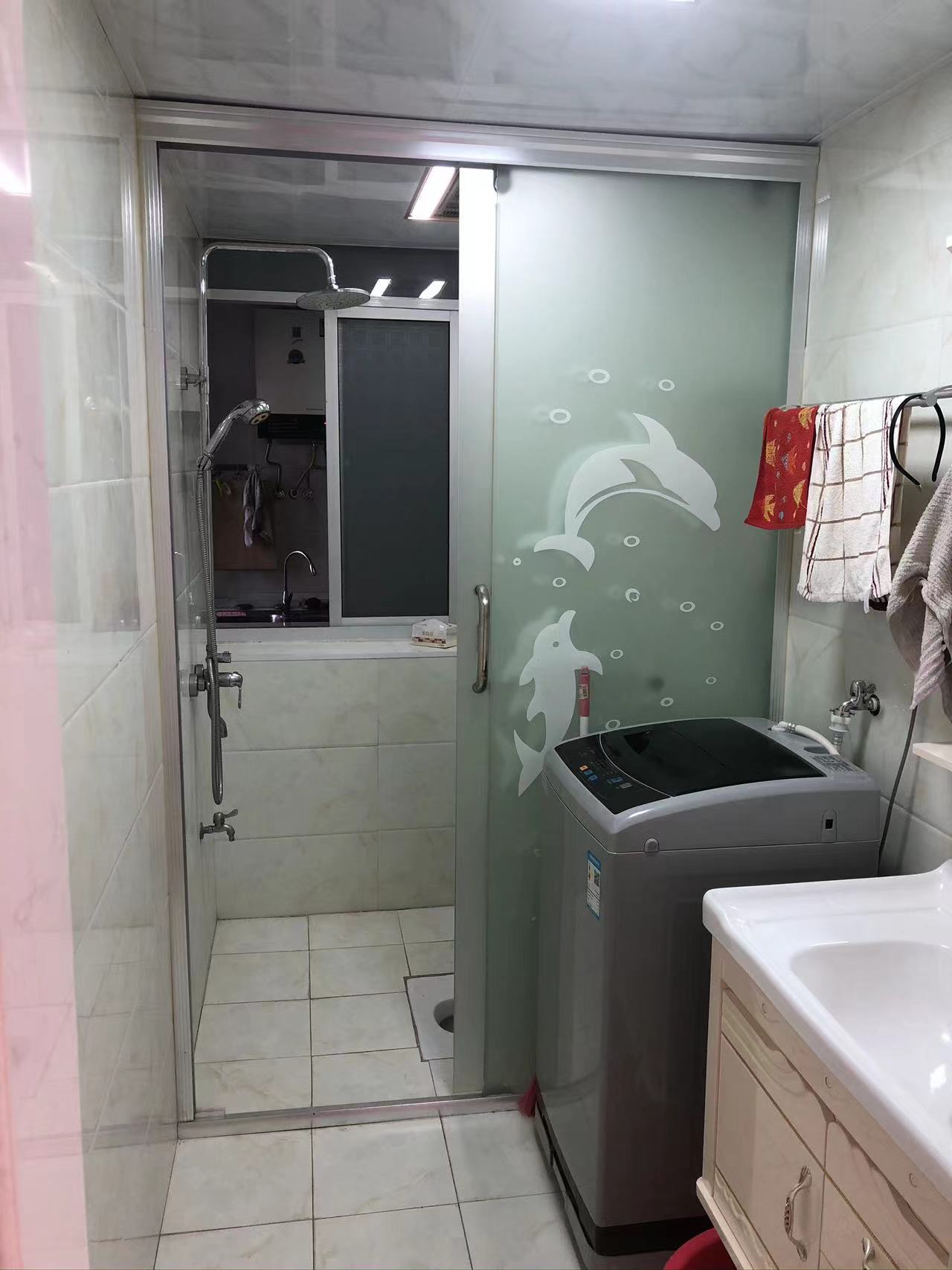 中泰峰境  3室2厅1卫   2300.00元/月室内图