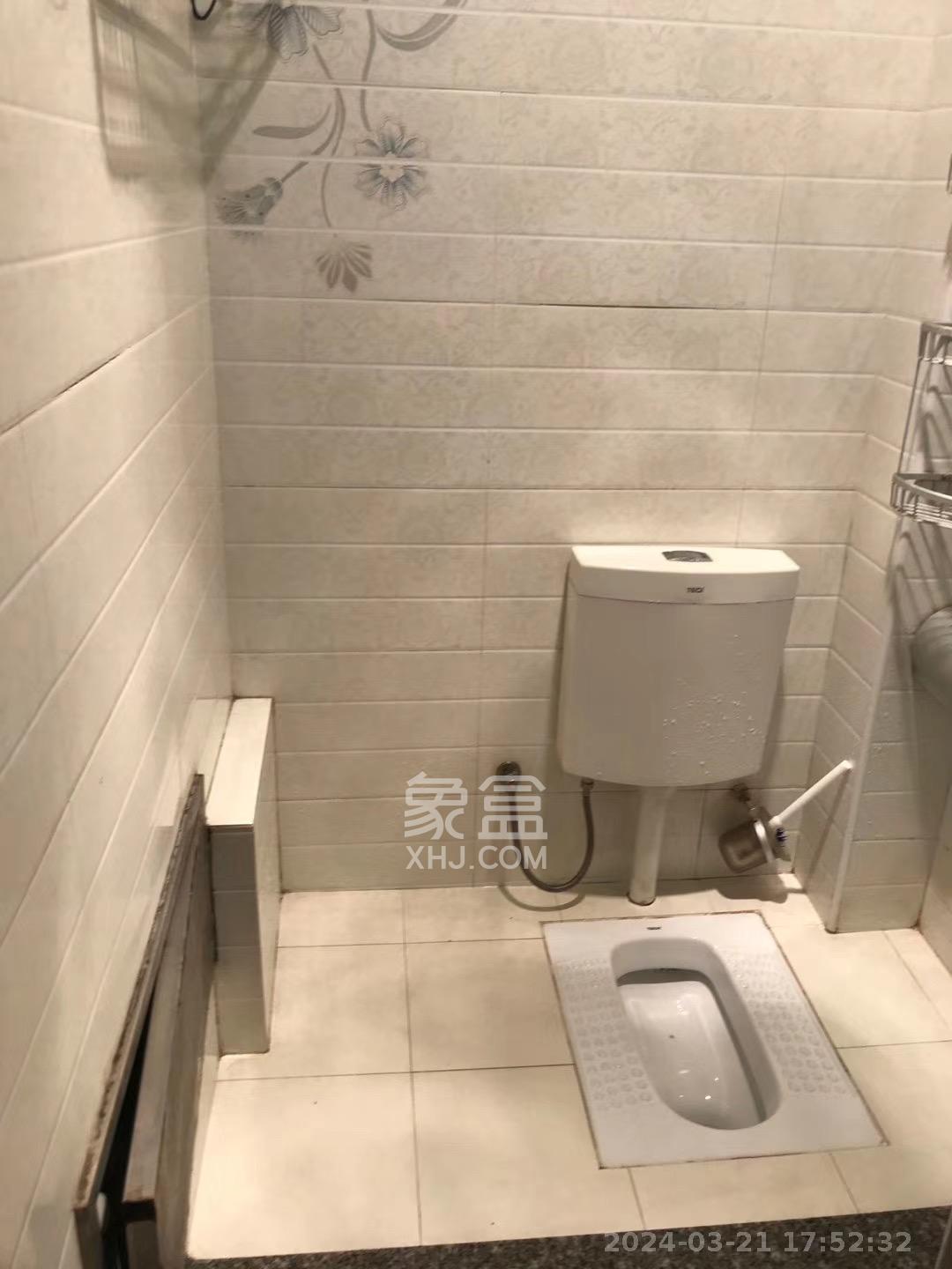 星沙汽配城（大塘村农机市场）  2室1厅1卫   1300.00元/月室内图