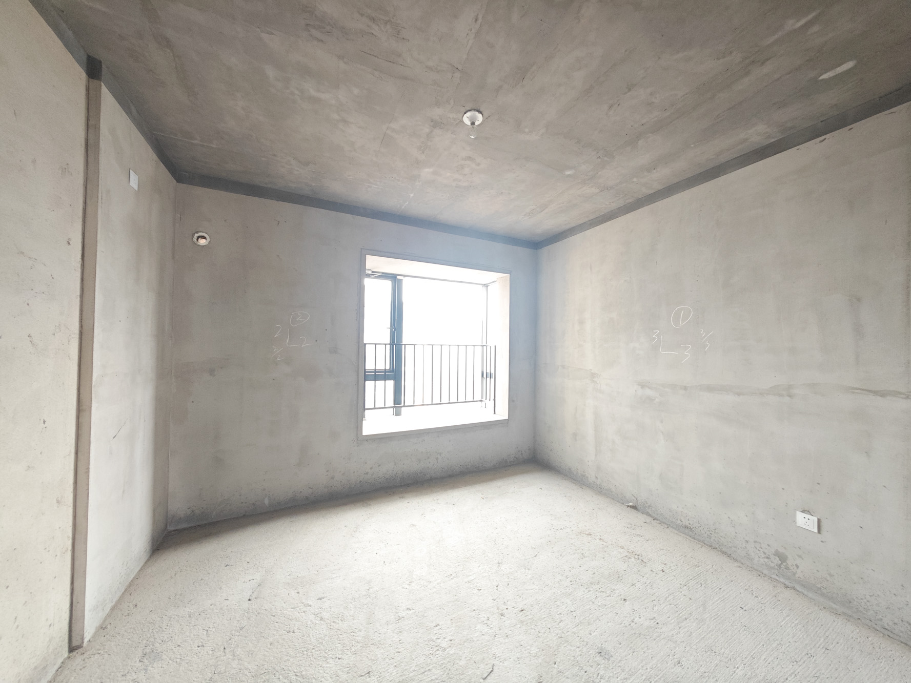 中建嘉和城  4室2厅2卫   110.00万卧室