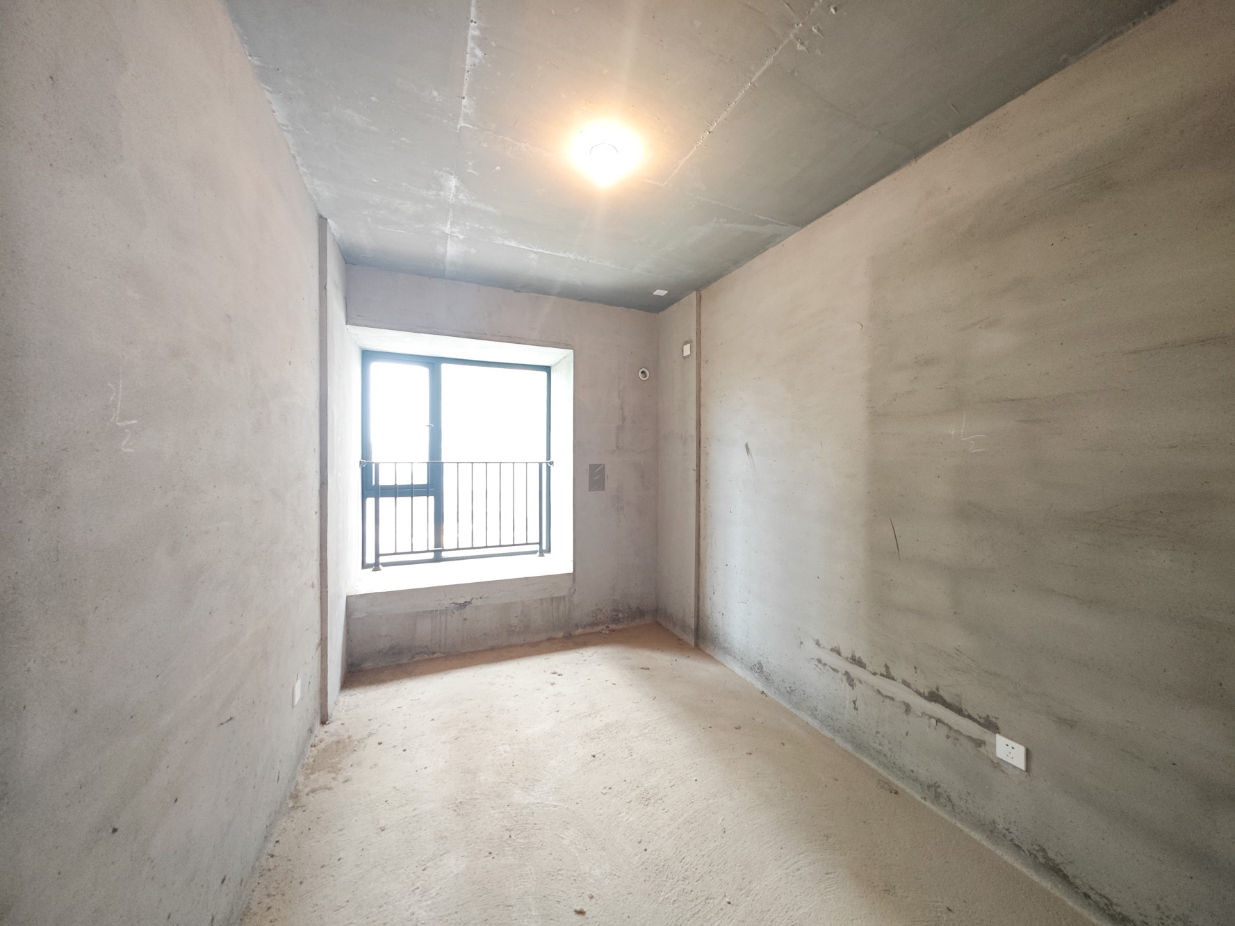 中建嘉和城  4室2厅2卫   131.00万卧室