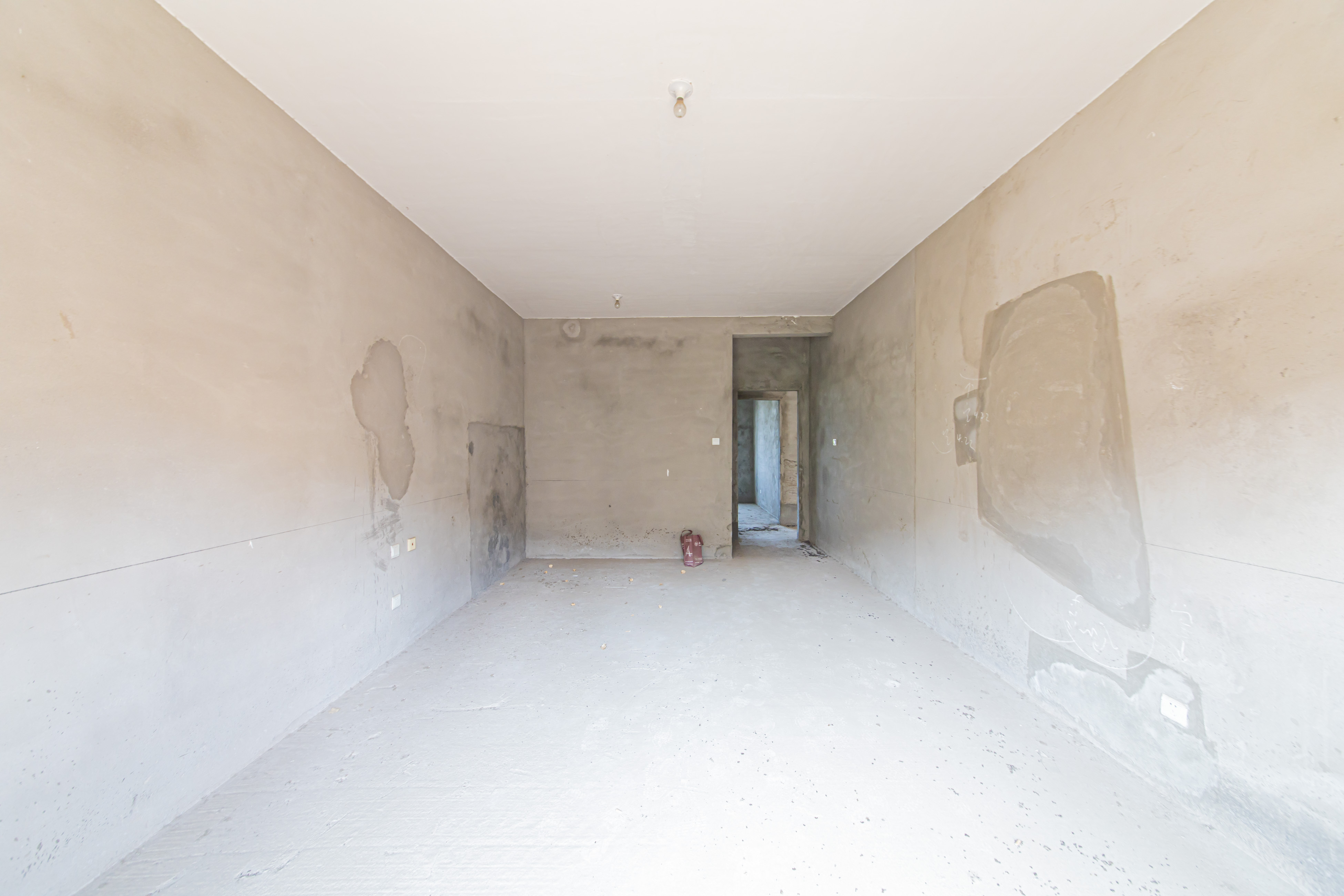 中建芙蓉和苑  4室2厅1卫   240.00万卧室