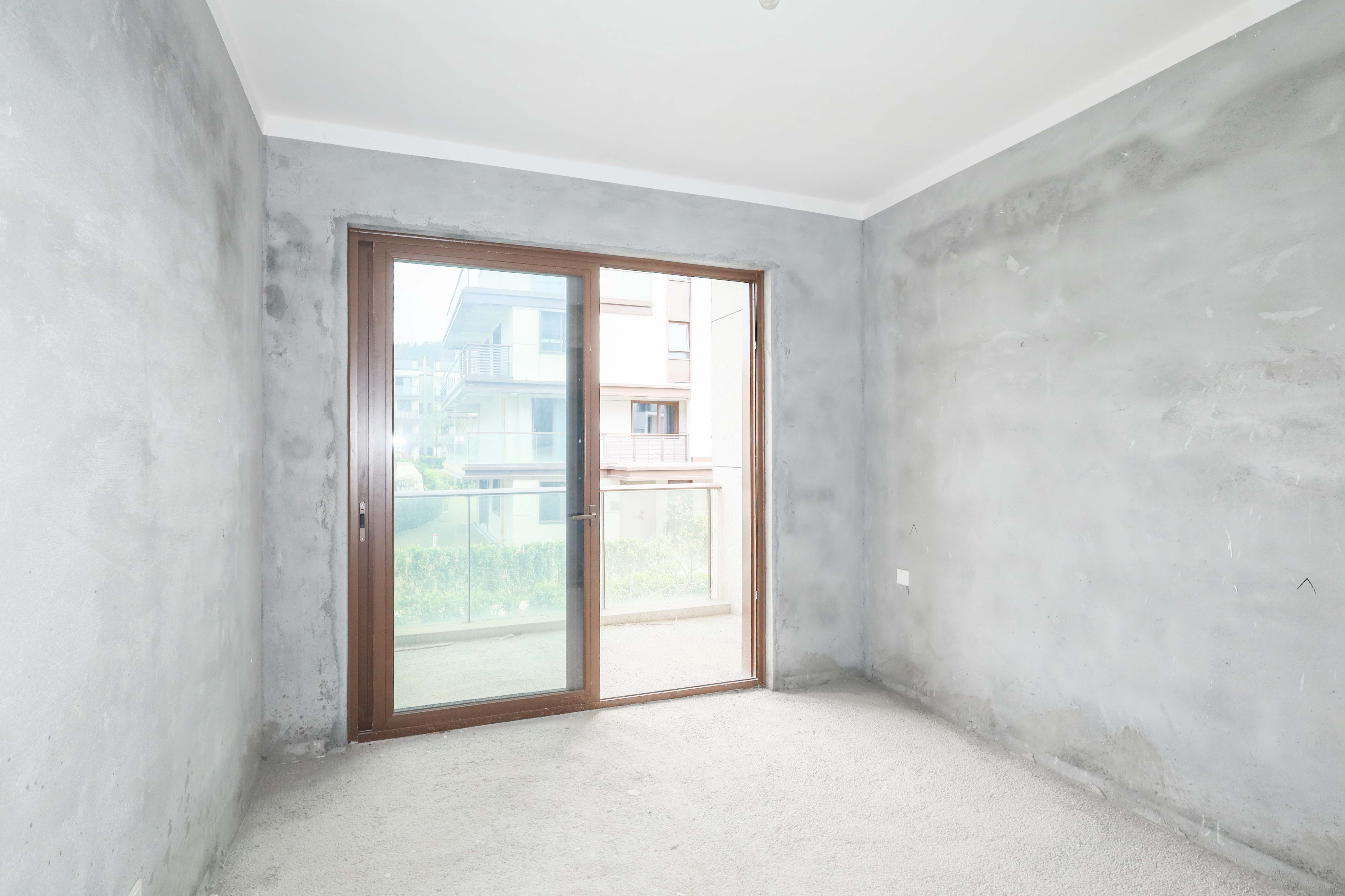 绿地麓湖郡 5室2厅3卫 325.0万 绿地麓湖郡 5室2厅3卫 325.0万卧室