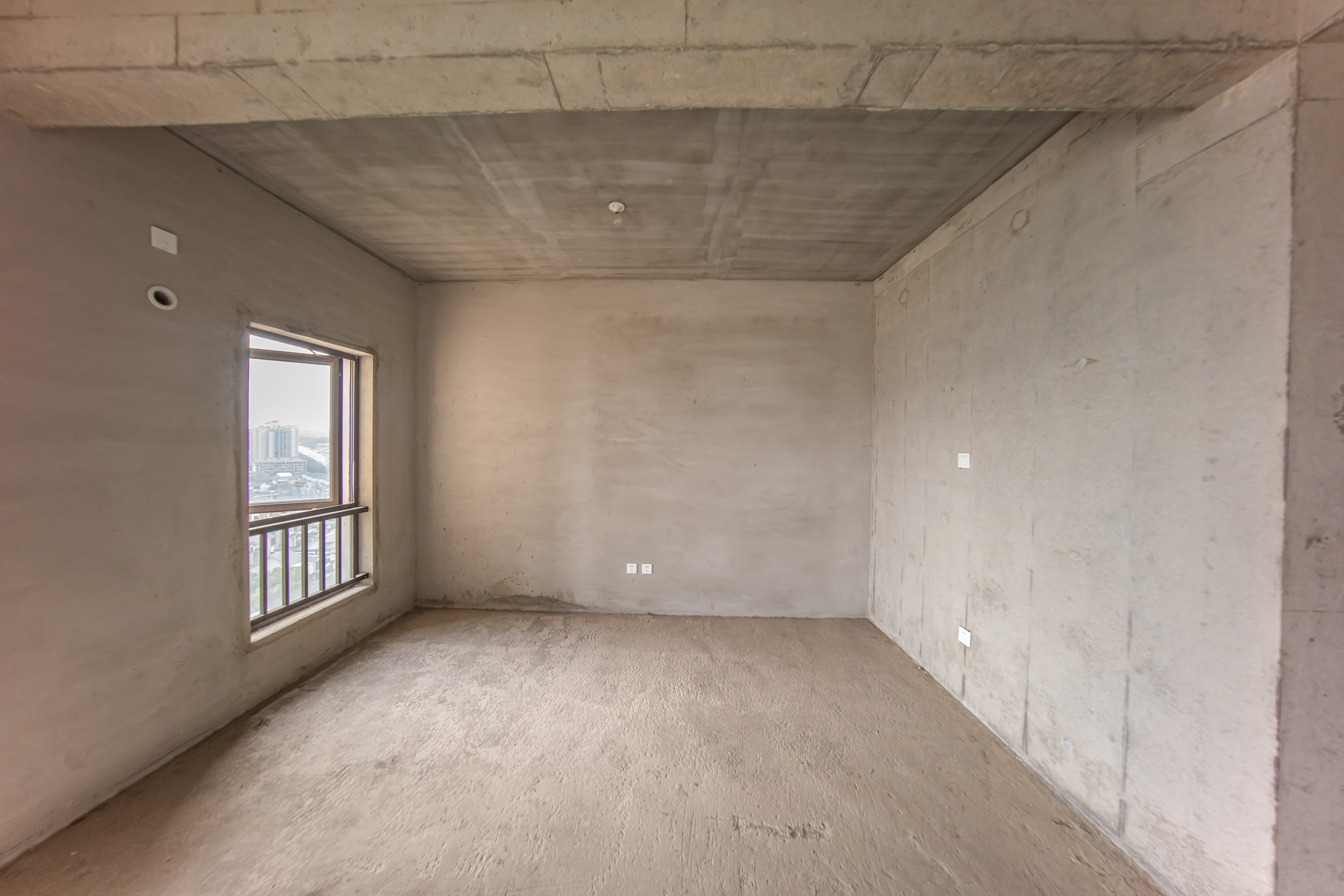 中国铁建洋湖苑  4室2厅2卫   155.00万卧室