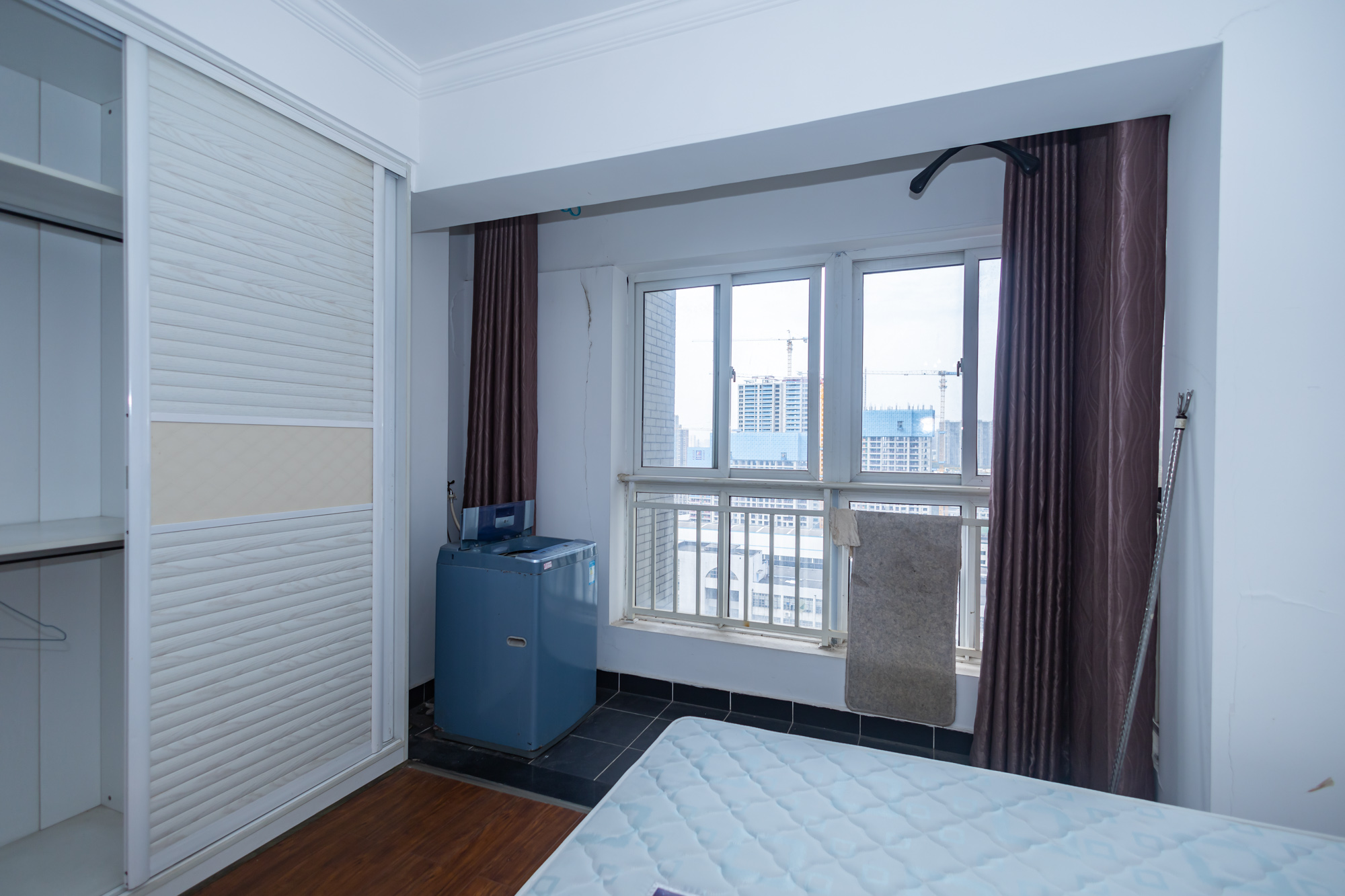 时代星城  1室1厅1卫    20.8万阳台