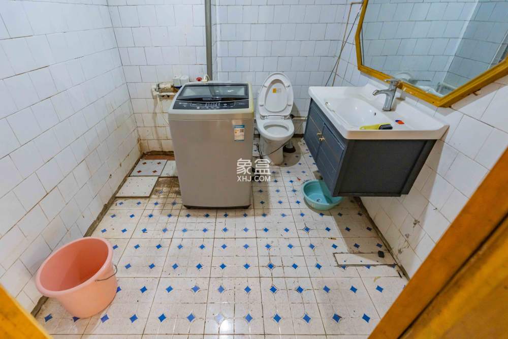 便河邊社區(qū)（便河邊單位房）  3室1廳1衛(wèi)   75.00萬
