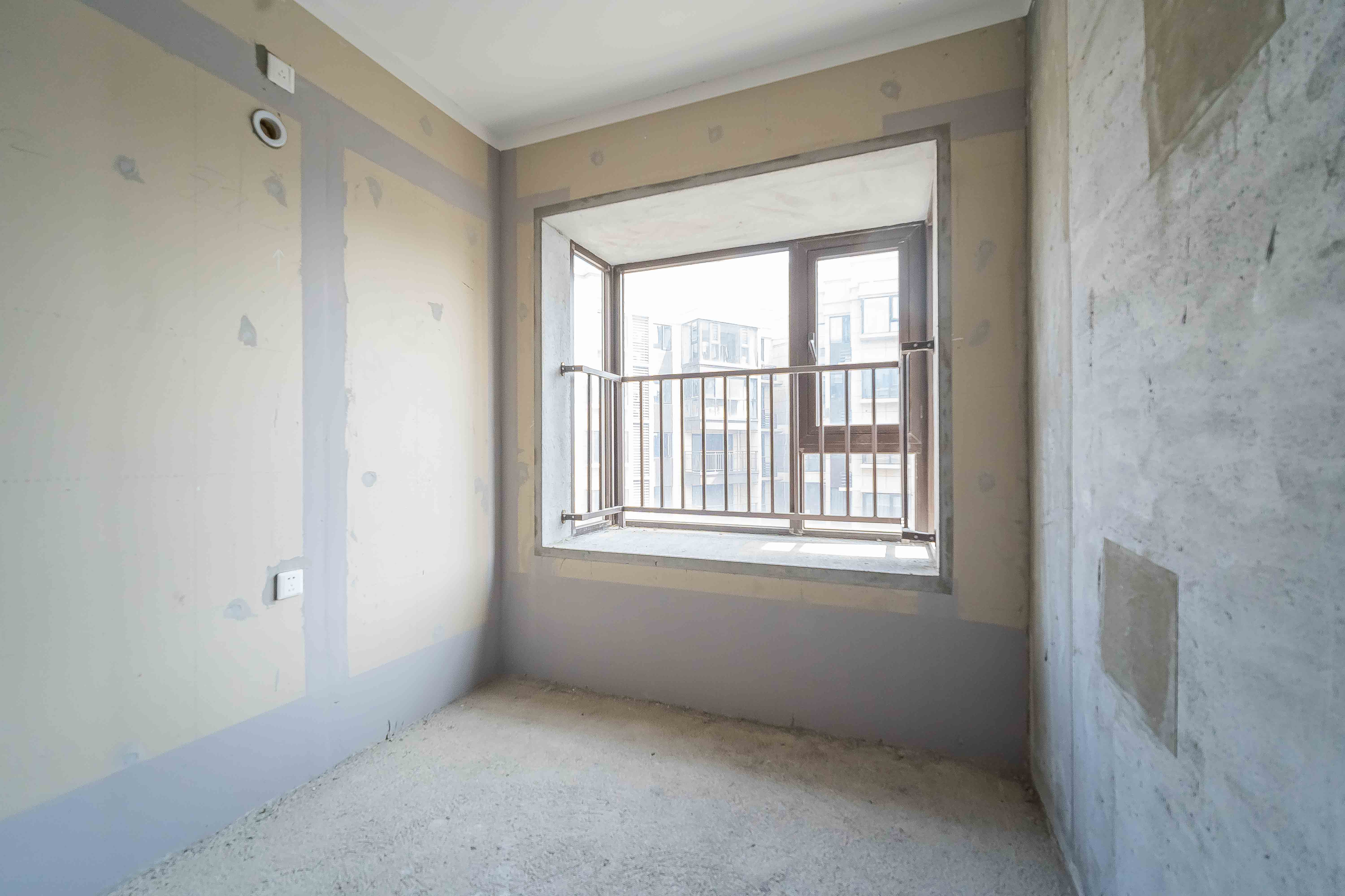 保利大都汇一期、二期 4室2厅2卫 135.0万 保利大都汇一期、二期 4室2厅2卫 135.0万其他