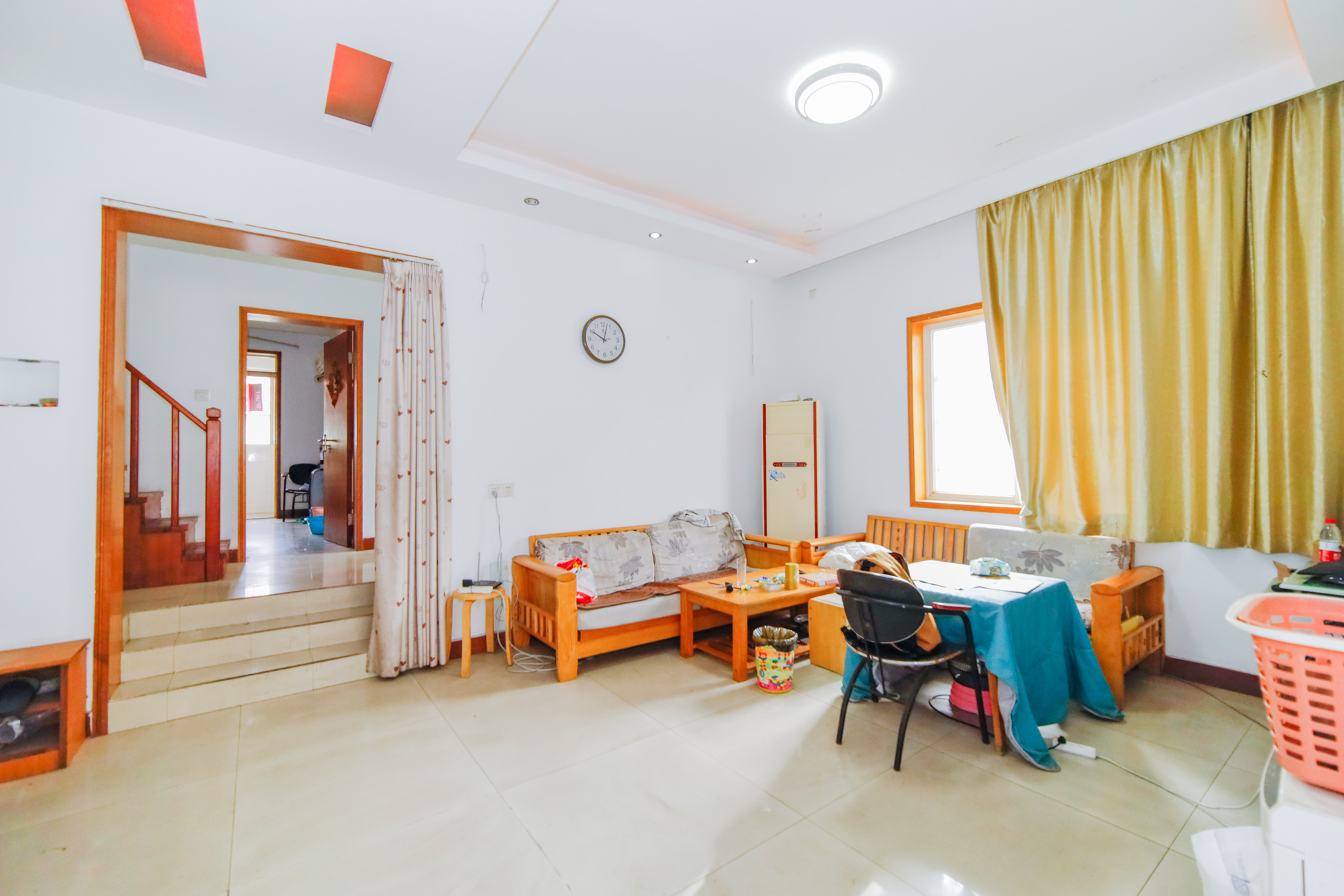 德馨园  4室2厅2卫    52.8万 德馨园  4室2厅2卫    52.8万客厅