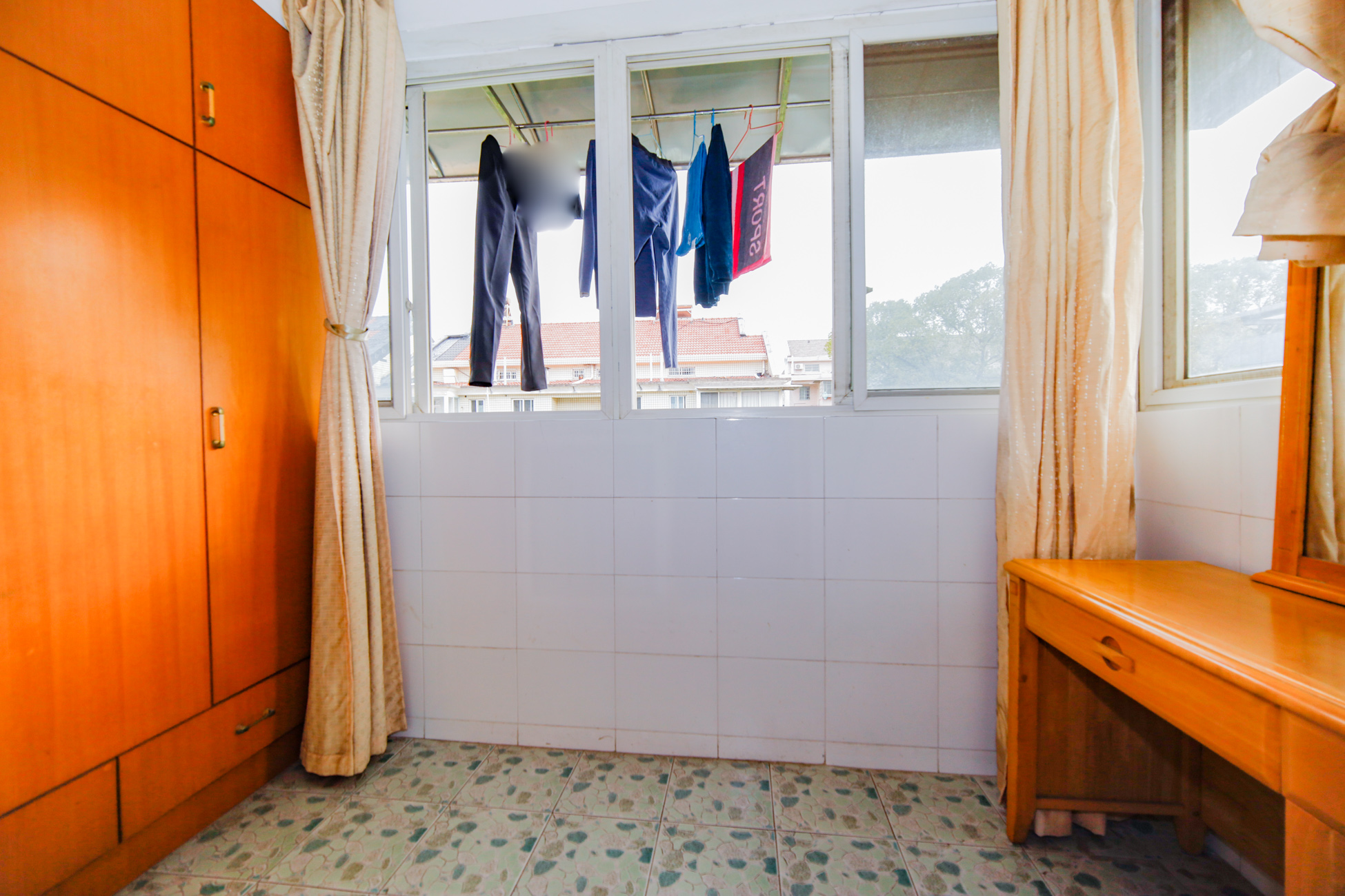 德馨园  4室2厅2卫    52.8万 德馨园  4室2厅2卫    52.8万阳台