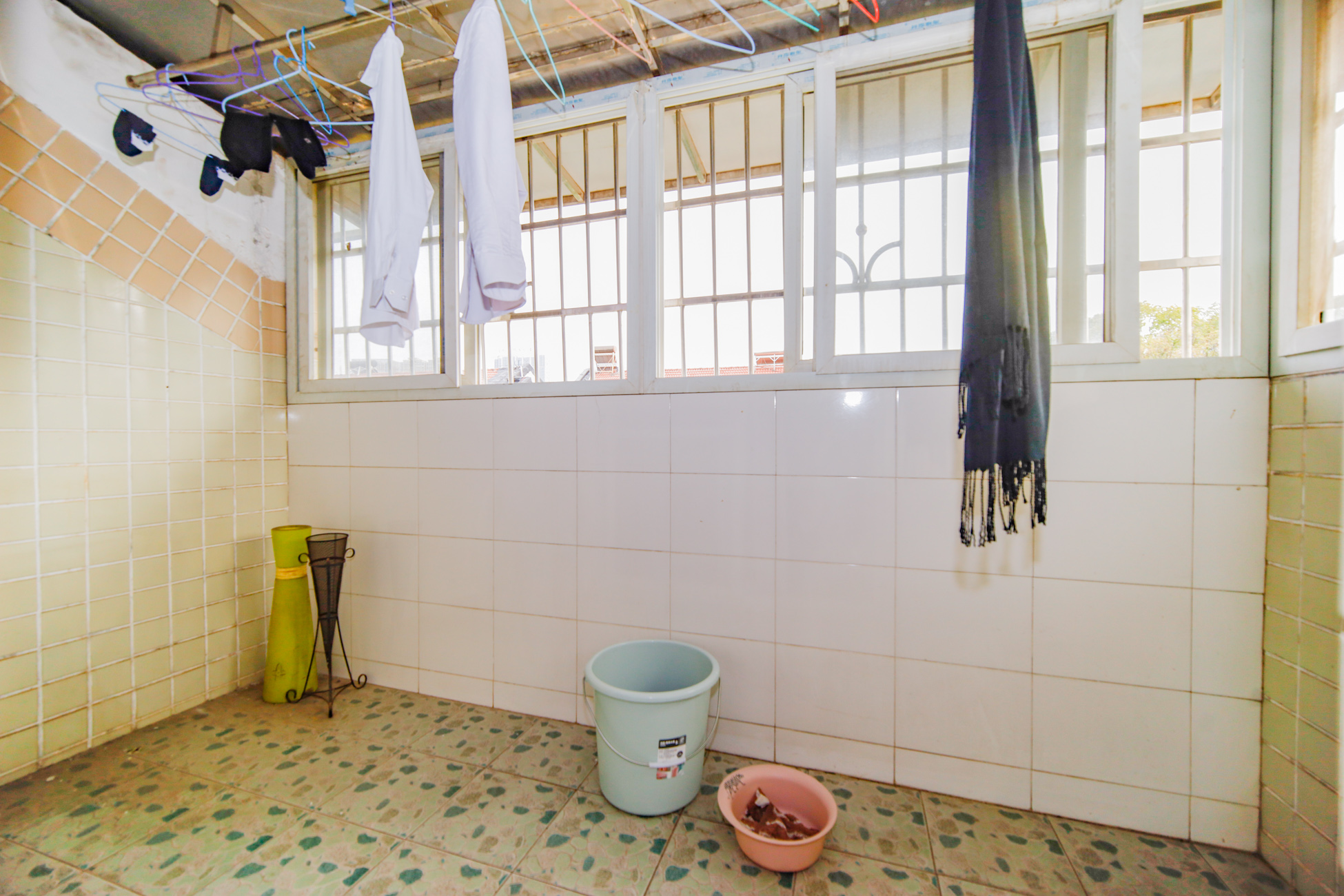 德馨园  4室2厅2卫    52.8万 德馨园  4室2厅2卫    52.8万阳台