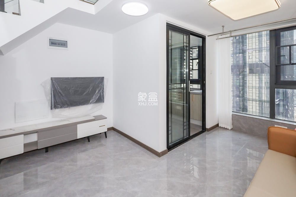 卓越中寰  1室1厅1卫    65.0万