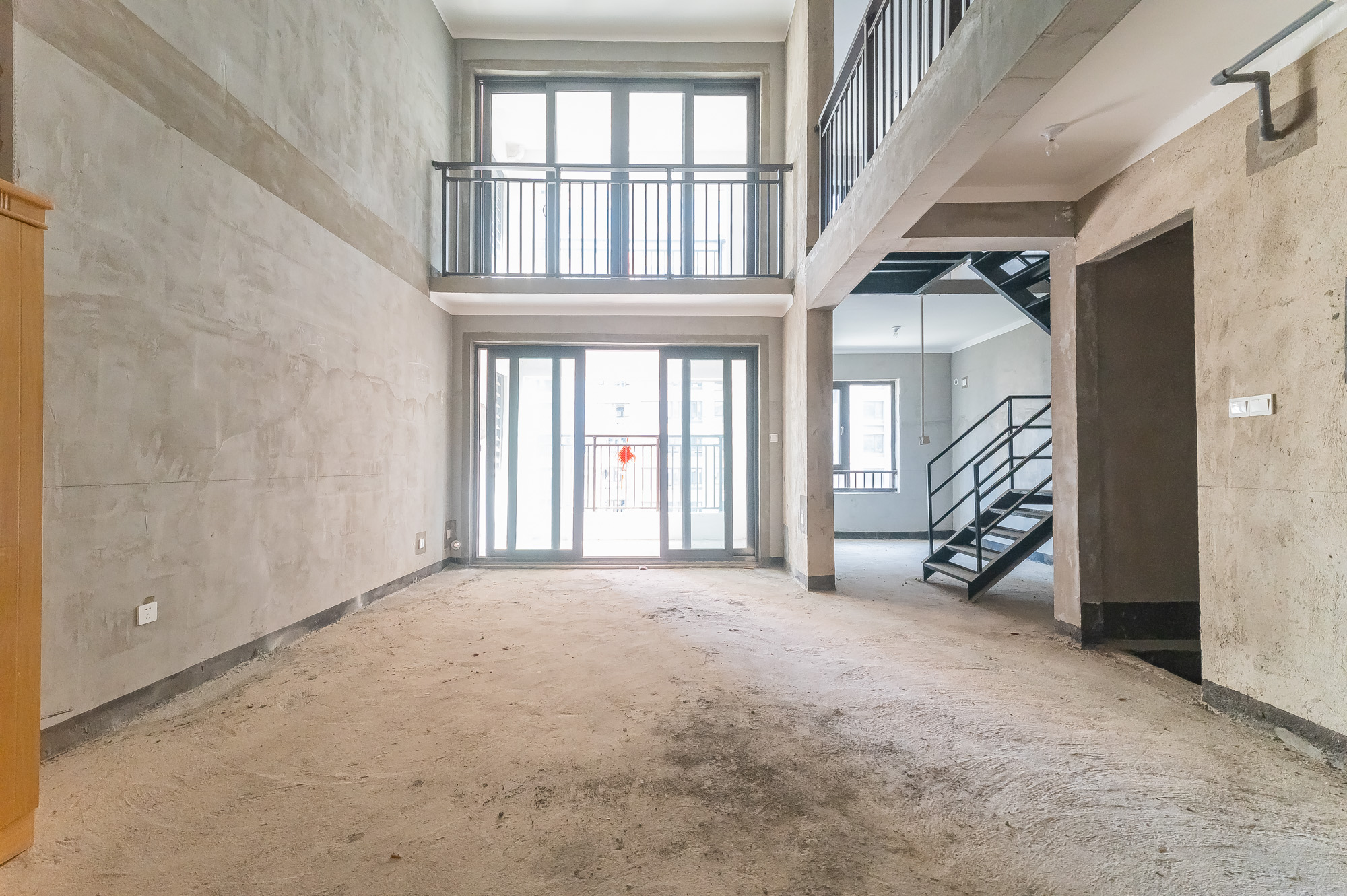 中交建发松雅院 4室2厅2卫 130.0万 中交建发松雅院 4室2厅2卫 130.0万客厅