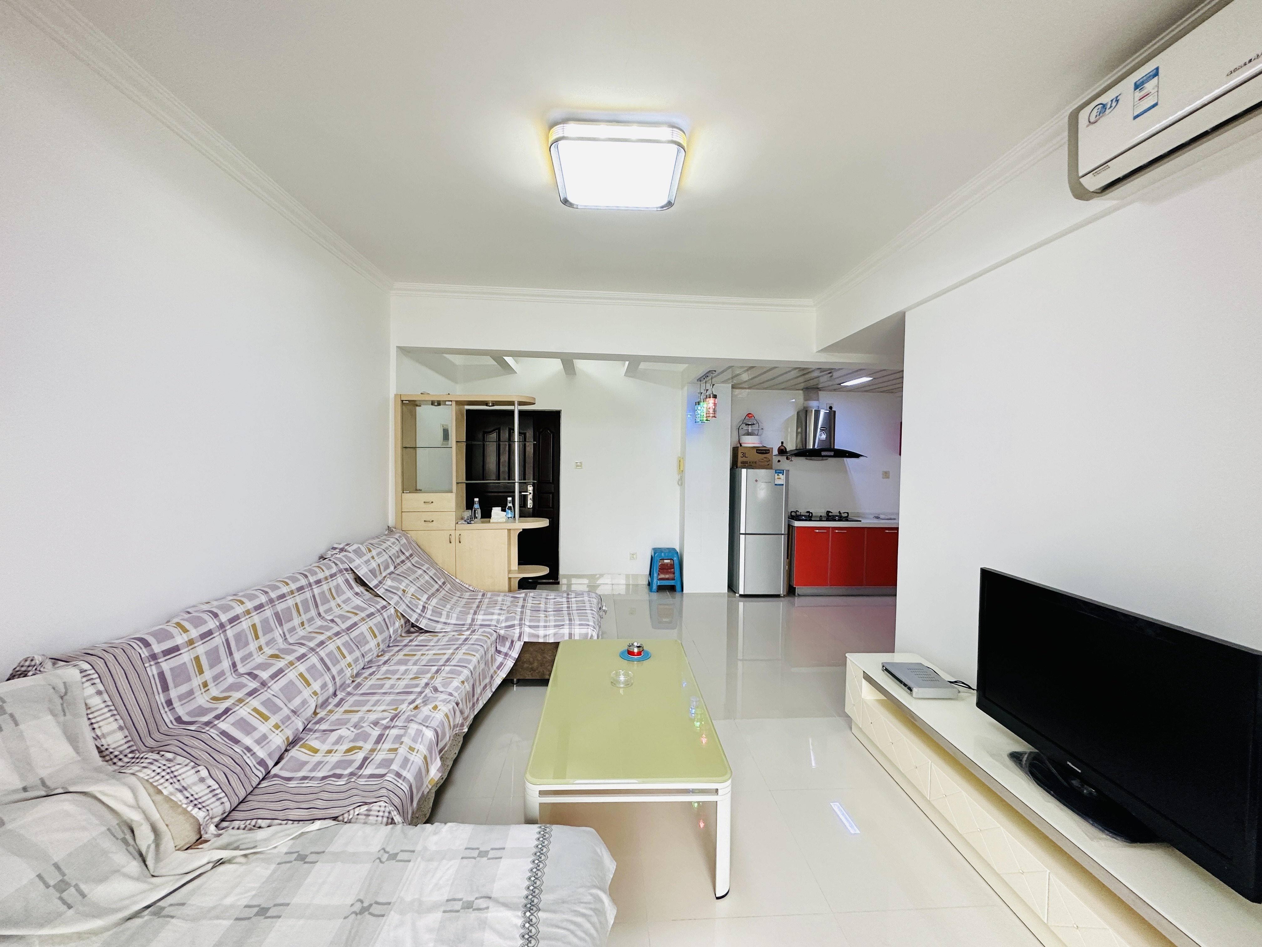 蓝水湾一期 1室1厅1卫 83.0万 蓝水湾一期 1室1厅1卫 83.0万客厅