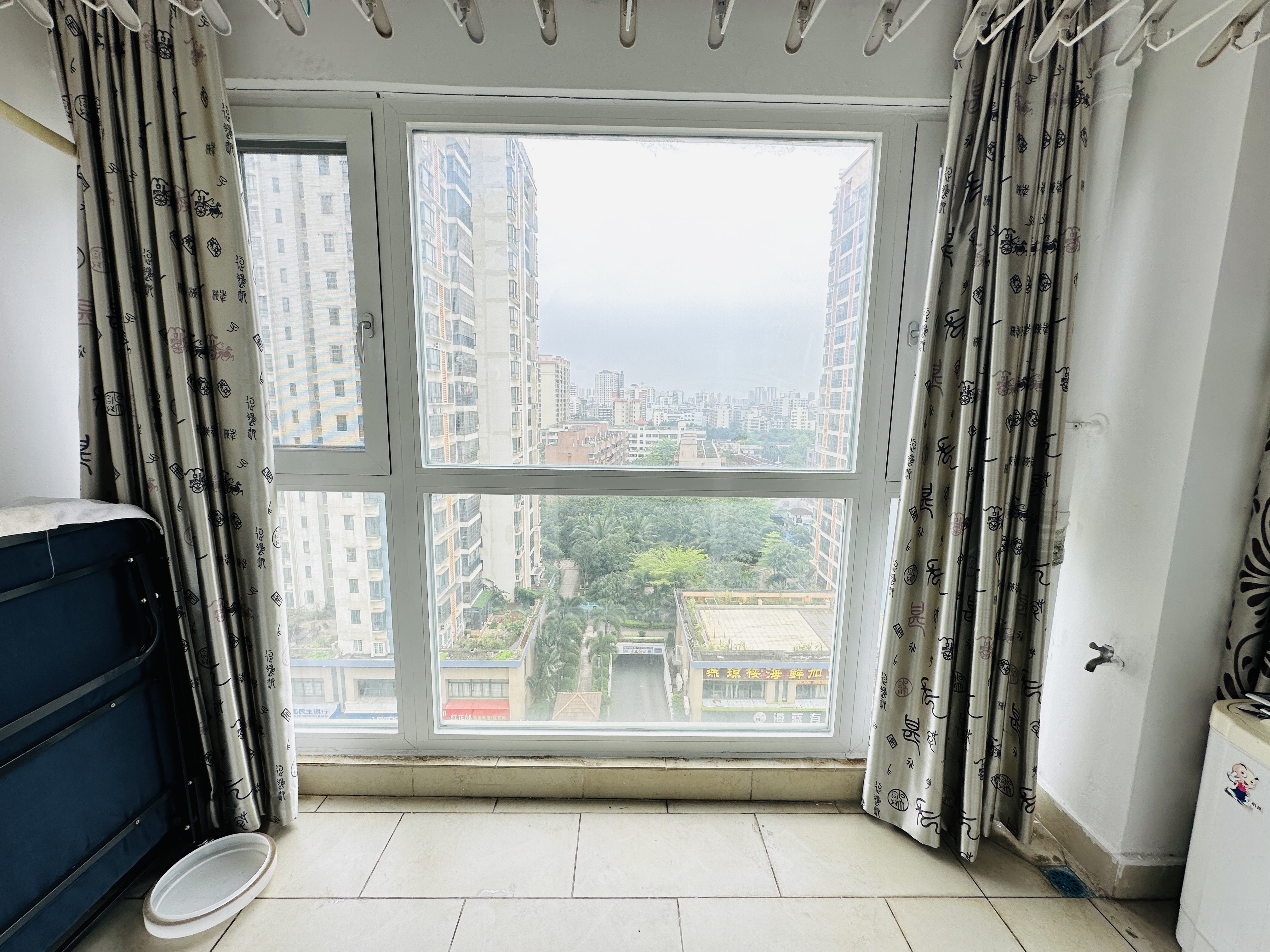 蓝水湾一期 1室1厅1卫 83.0万 蓝水湾一期 1室1厅1卫 83.0万阳台