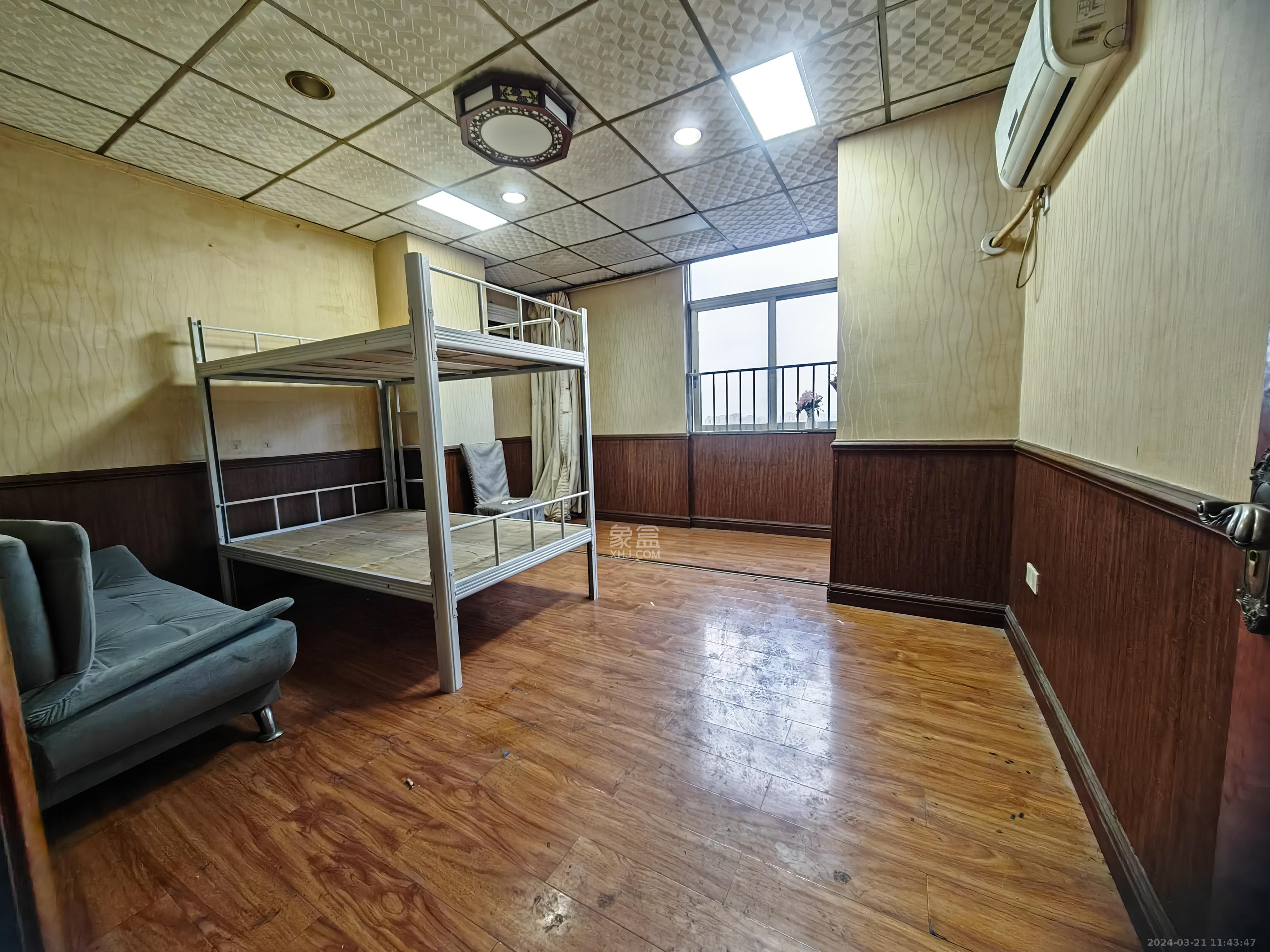 天心城市广场（黄金之城）  3室2厅2卫   2800.00元/月室内图