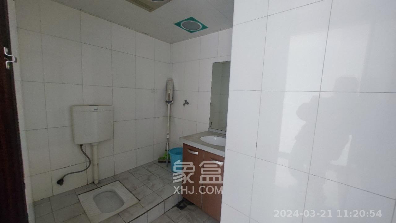 山水华景  6室2厅2卫   9500.00元/月室内图