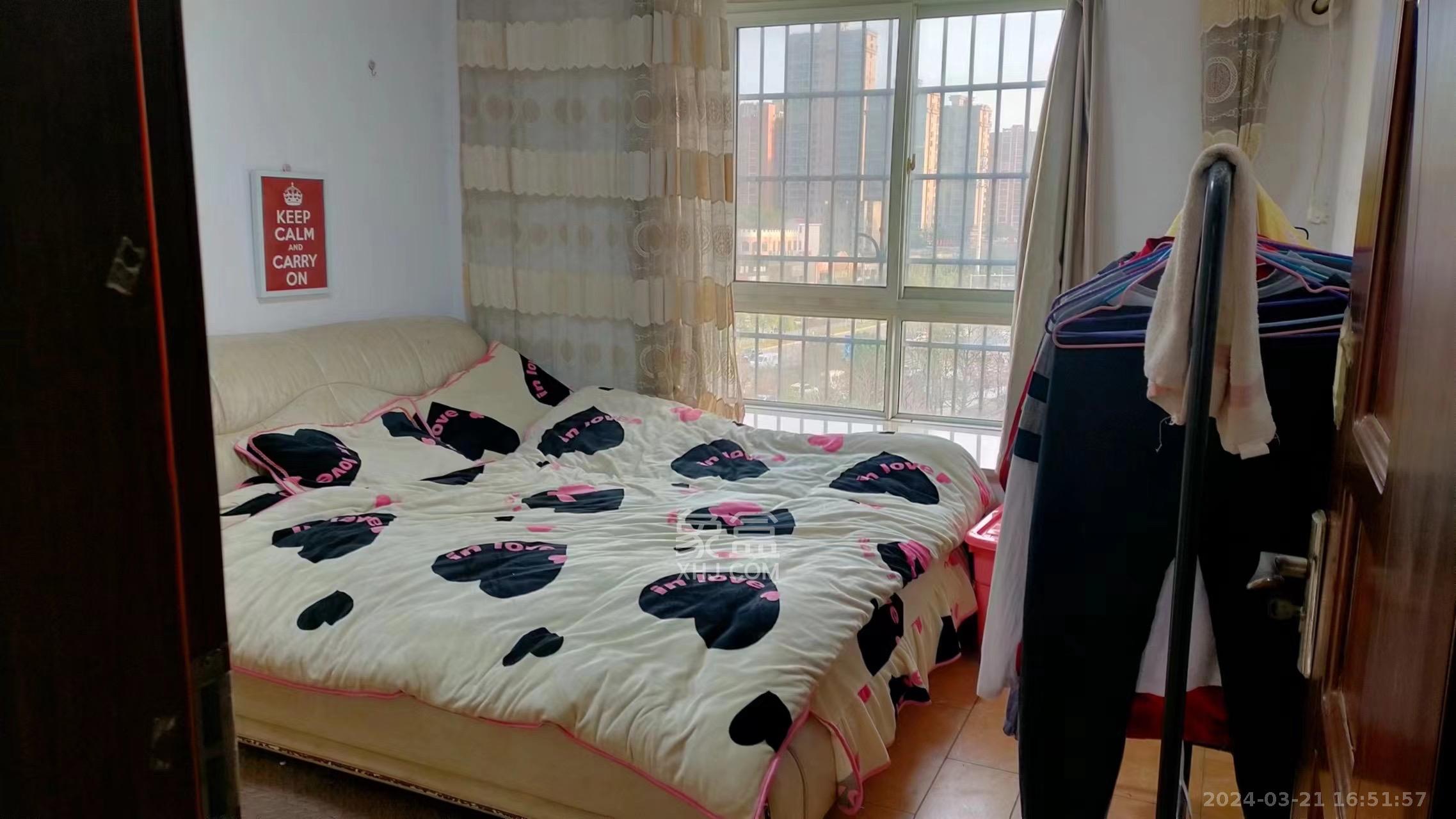 东业苹果社区  3室2厅1卫   1800.00元/月室内图1