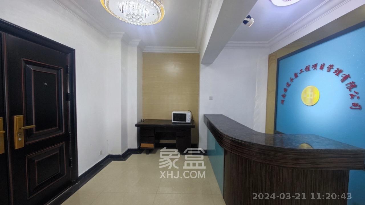 山水华景  6室2厅2卫   9500.00元/月室内图