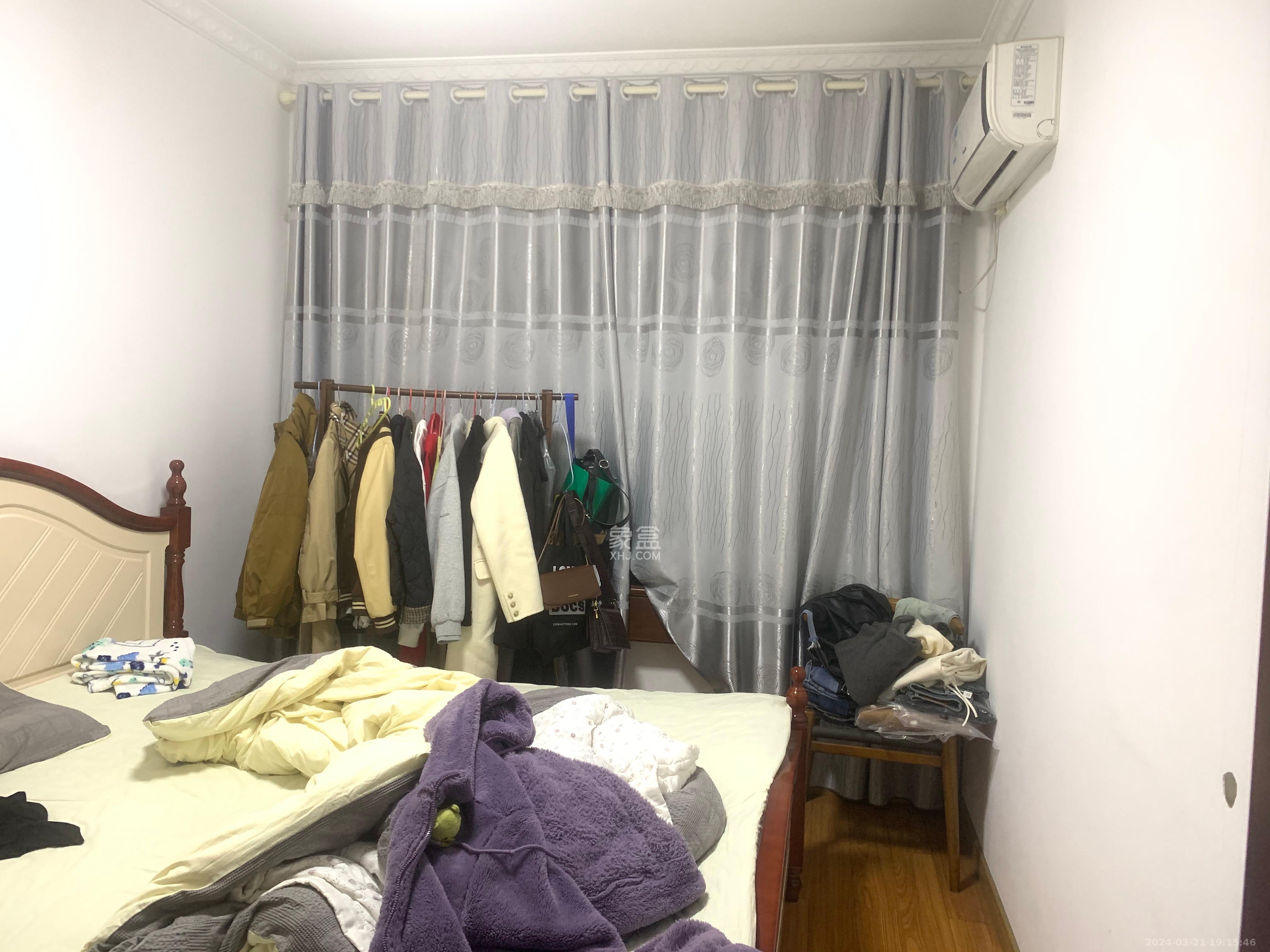 水岸世景  3室2厅2卫   2700.00元/月室内图