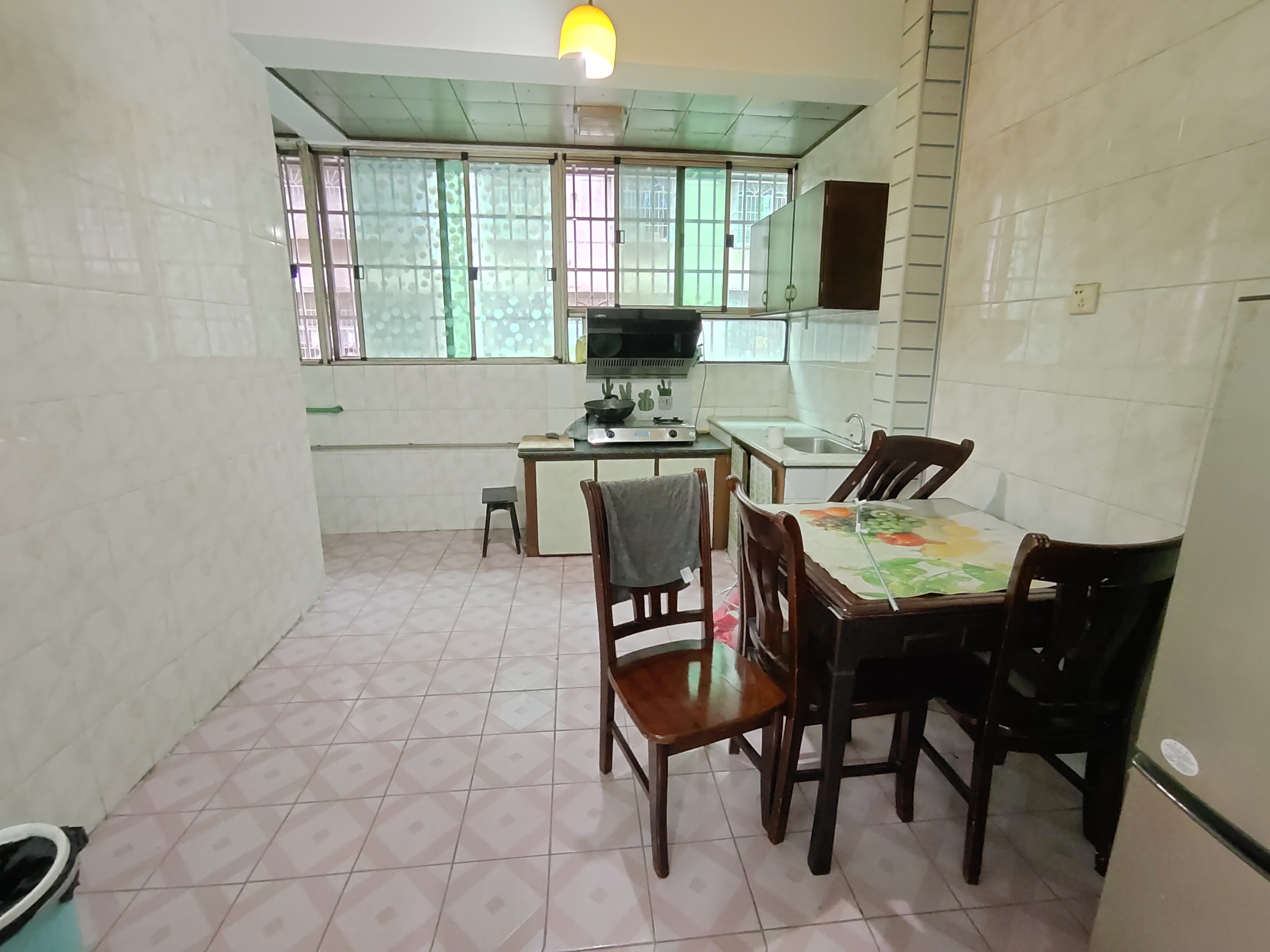 泰苑小区  2室2厅1卫    35.0万 泰苑小区  2室2厅1卫    35.0万室内图