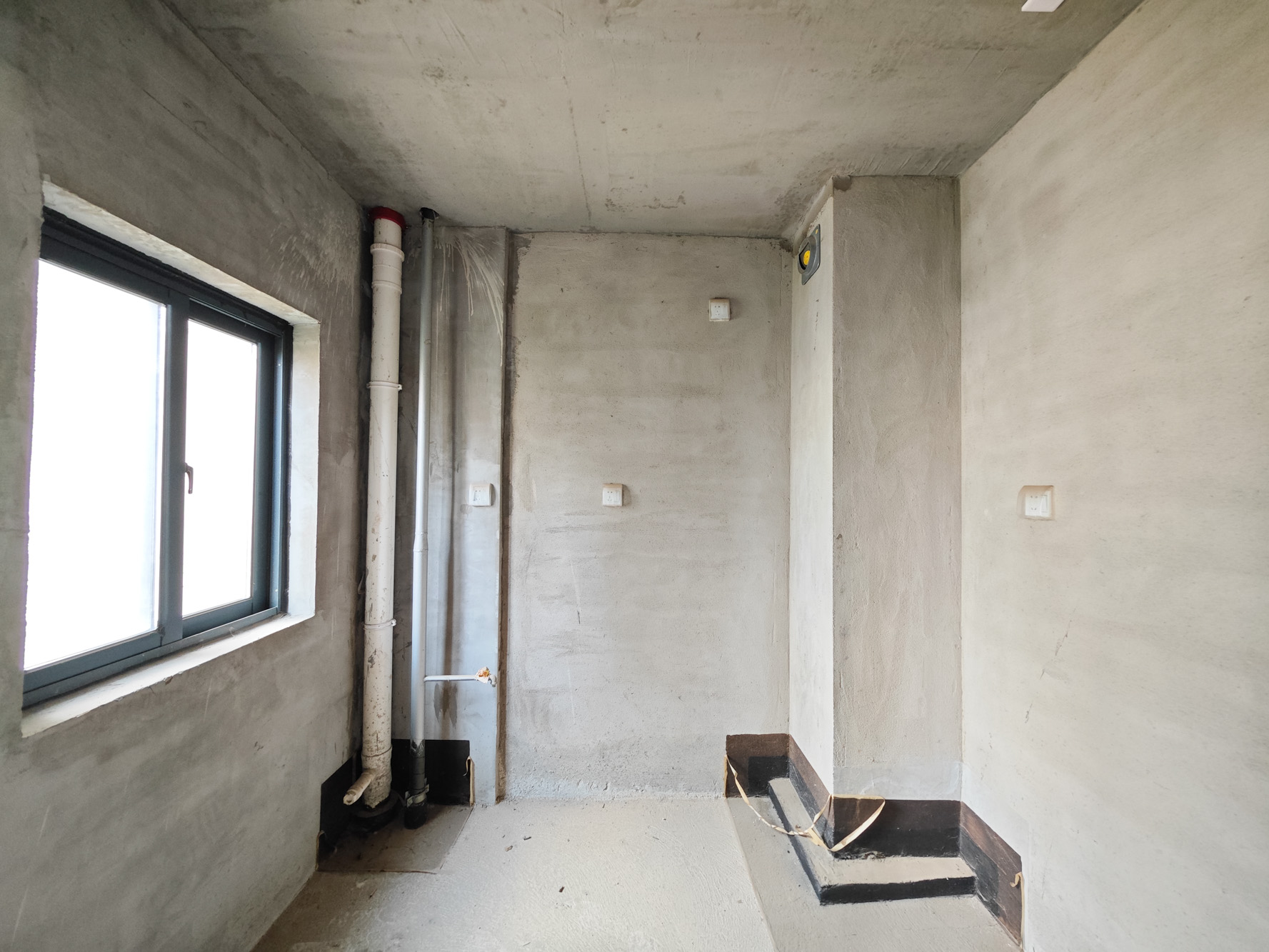 中建嘉和城  4室2厅2卫   123.00万厨房
