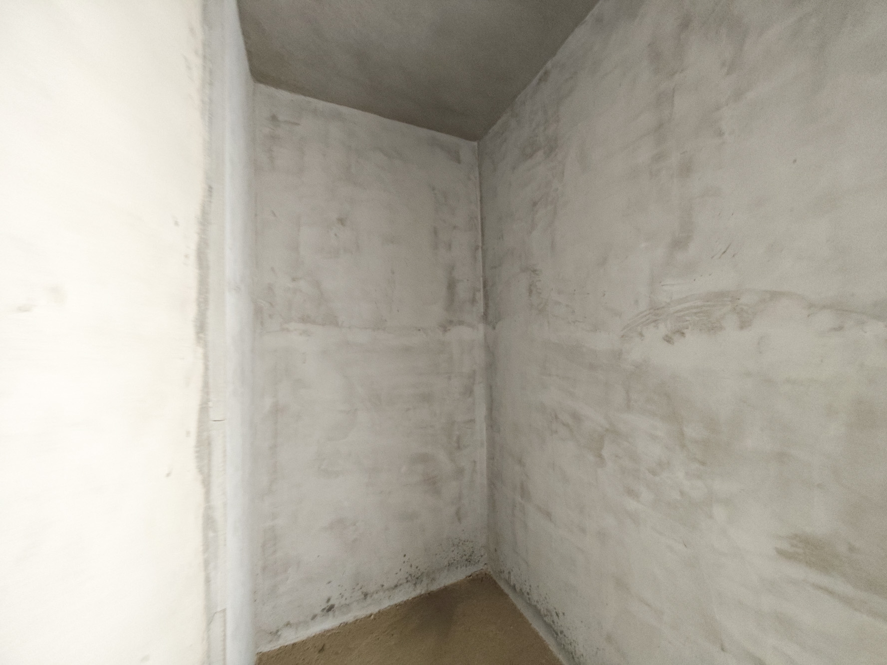中建嘉和城  4室2厅2卫   123.00万其他