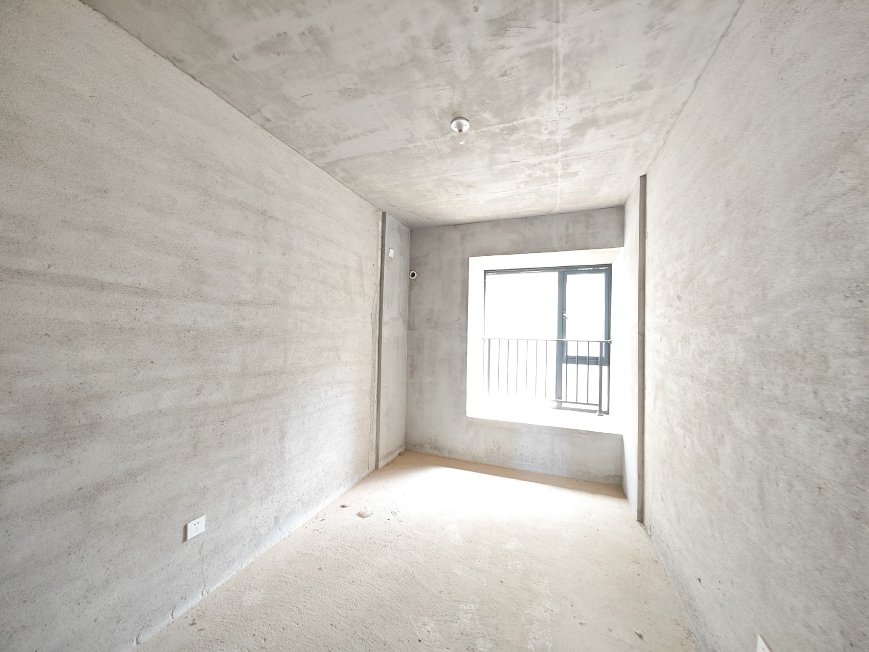 中建嘉和城  4室2厅2卫   123.00万其他