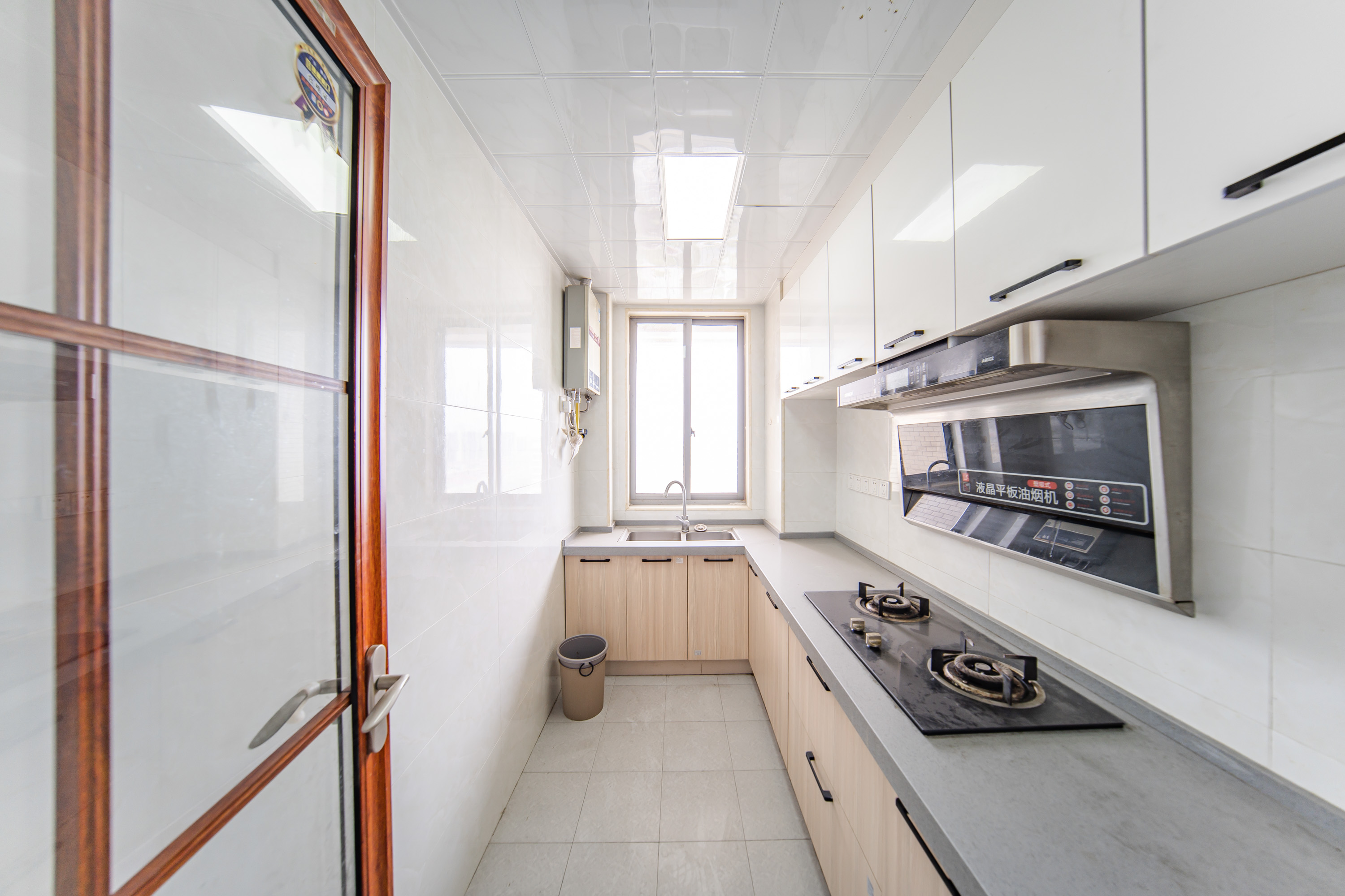 荣升家园(湘江熙岸) 3室2厅1卫 98.0万 荣升家园(湘江熙岸) 3室2厅1卫 98.0万厨房