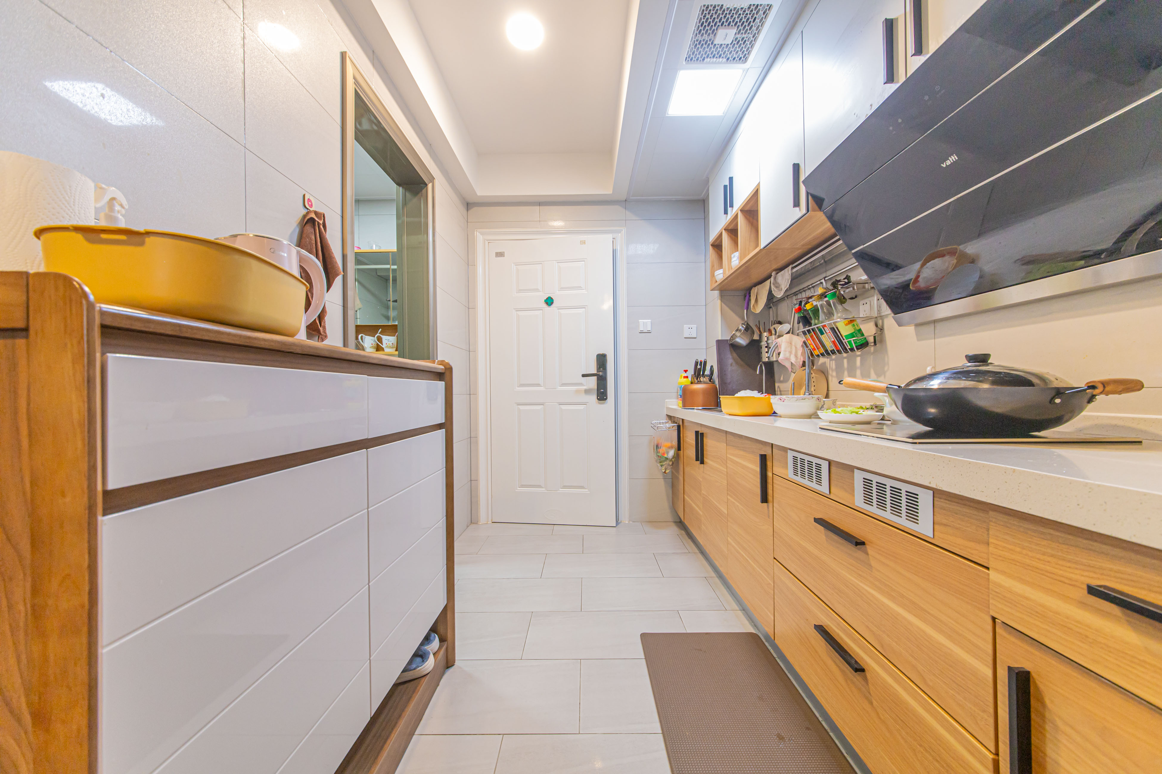 九峰远见 1室1厅1卫 55.0万 九峰远见 1室1厅1卫 55.0万厨房