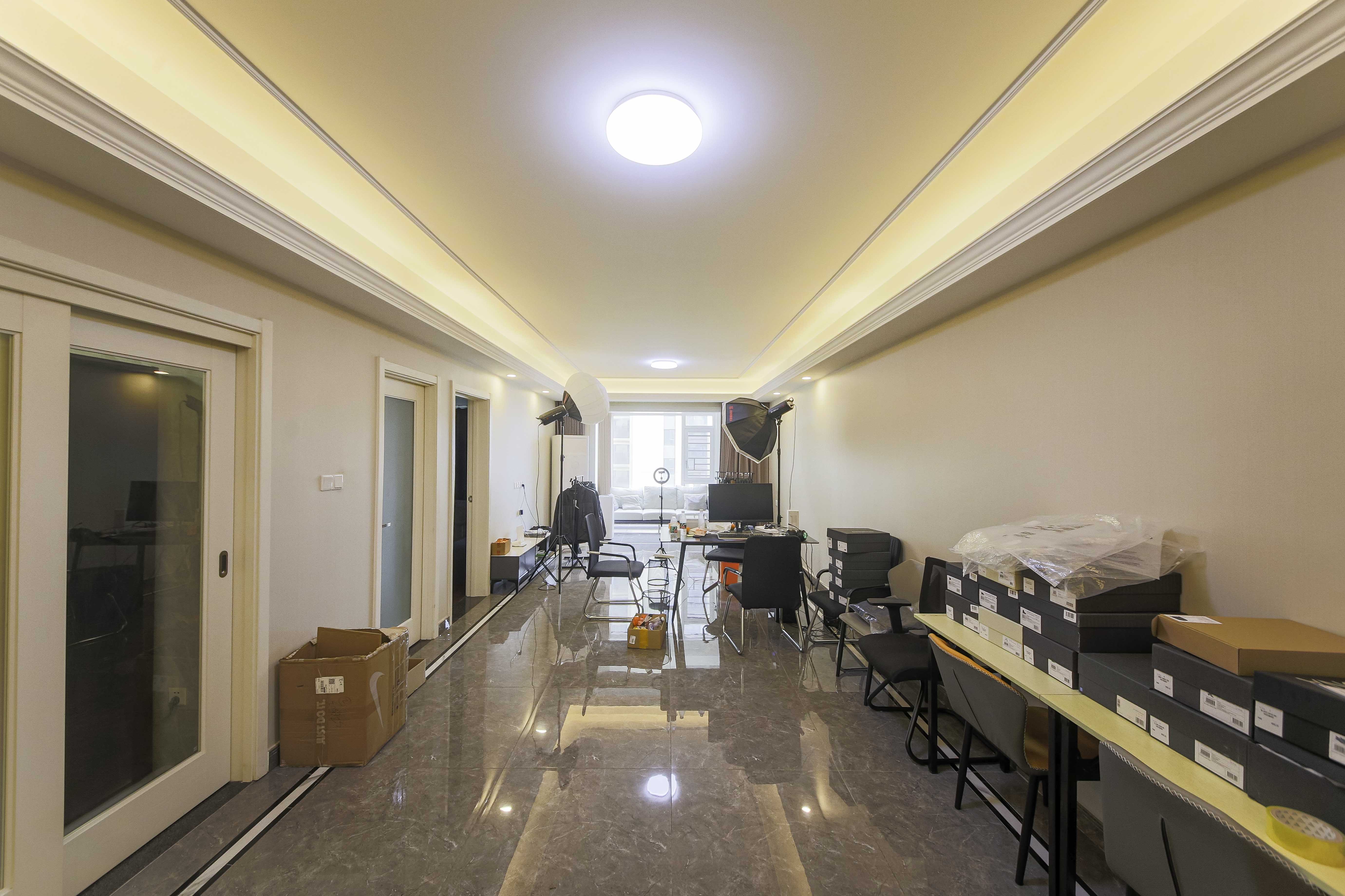 中海珑悦府  4室2厅2卫    130.0万 中海珑悦府  4室2厅2卫    130.0万客厅