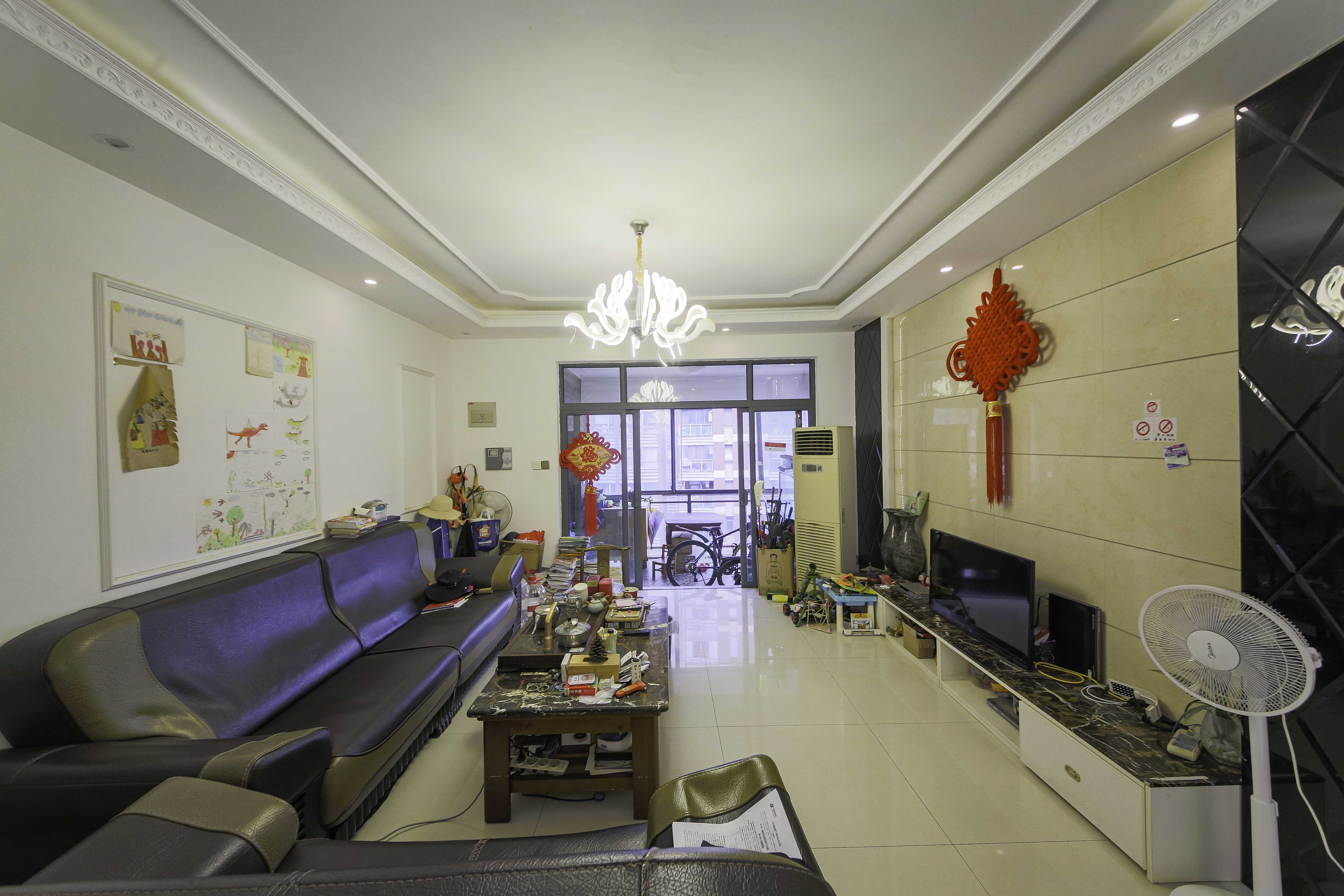 奥林匹克花园 3室2厅1卫 138.0万 奥林匹克花园 3室2厅1卫 138.0万客厅