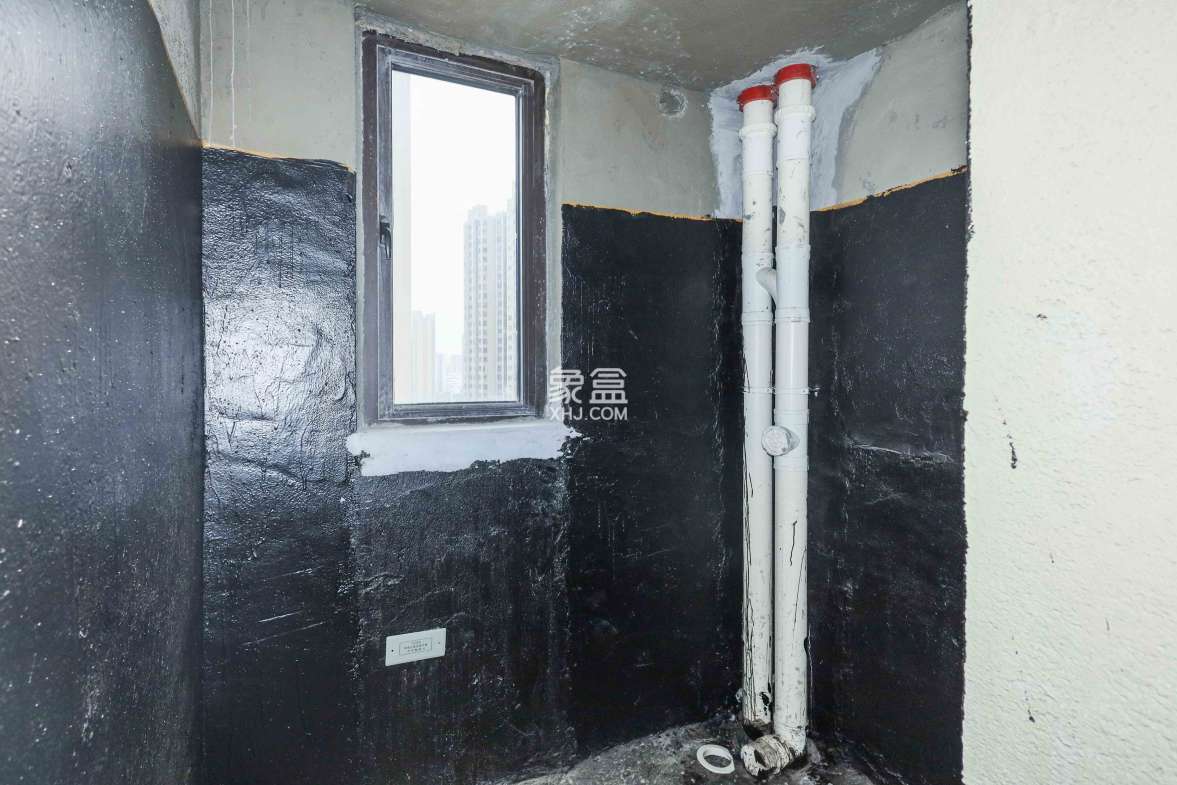 中国铁建梅溪青秀三期  3室2厅2卫   160.00万卫生间