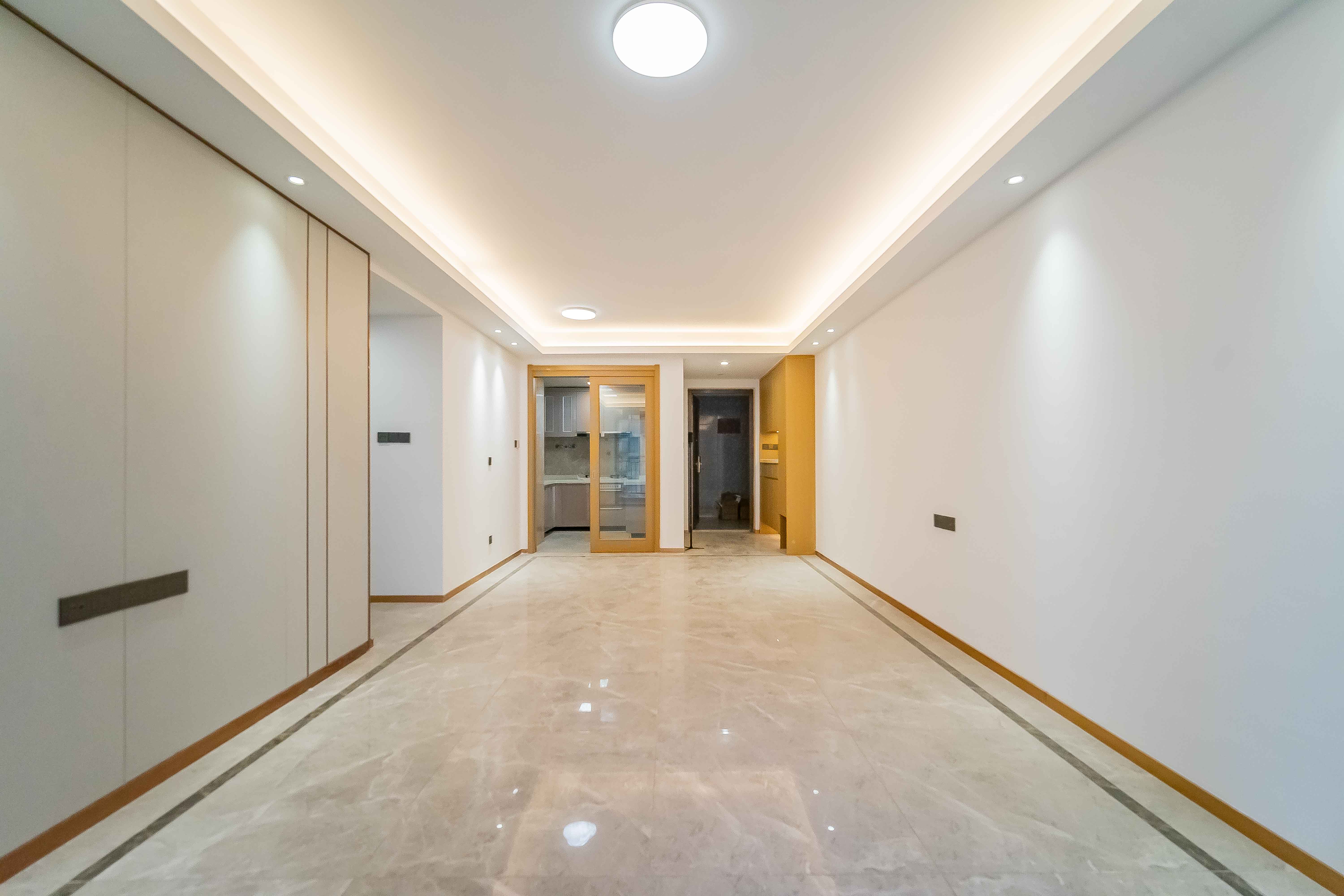 旭辉雨花郡  3室2厅2卫    169.5万客厅