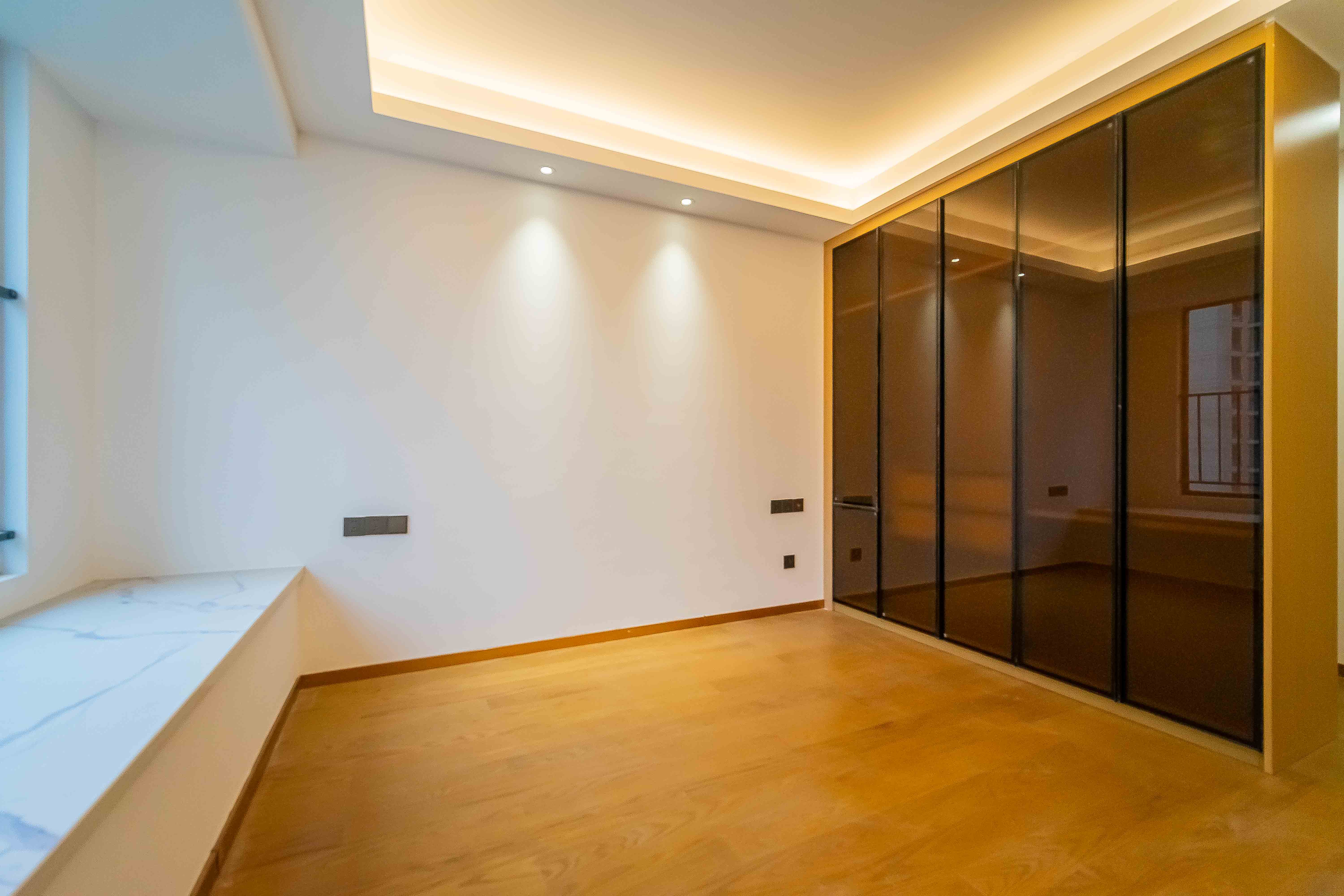 旭辉雨花郡  3室2厅2卫    169.5万卧室