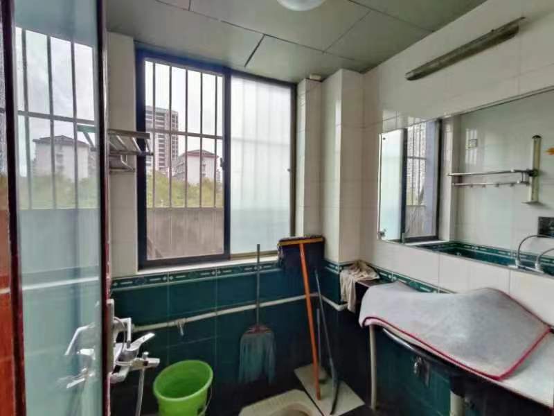 株洲华苑小区  4室2厅1卫    55.0万 株洲华苑小区  4室2厅1卫    55.0万室内图