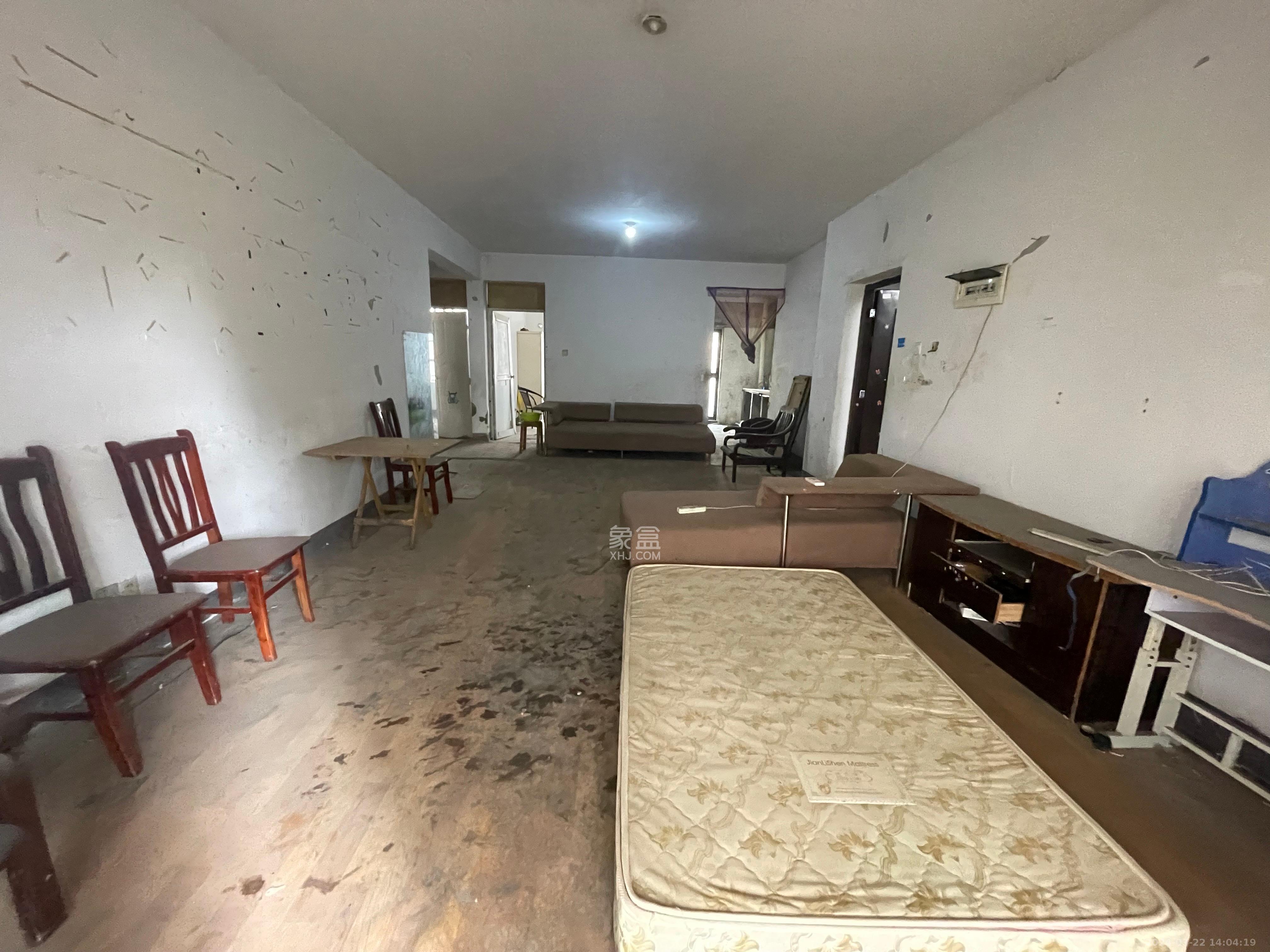 三江花中城  3室2厅2卫   1500.00元/月室内图