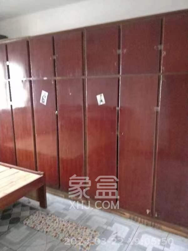 王世峰综合楼  2室1厅1卫   500.00元/月室内图