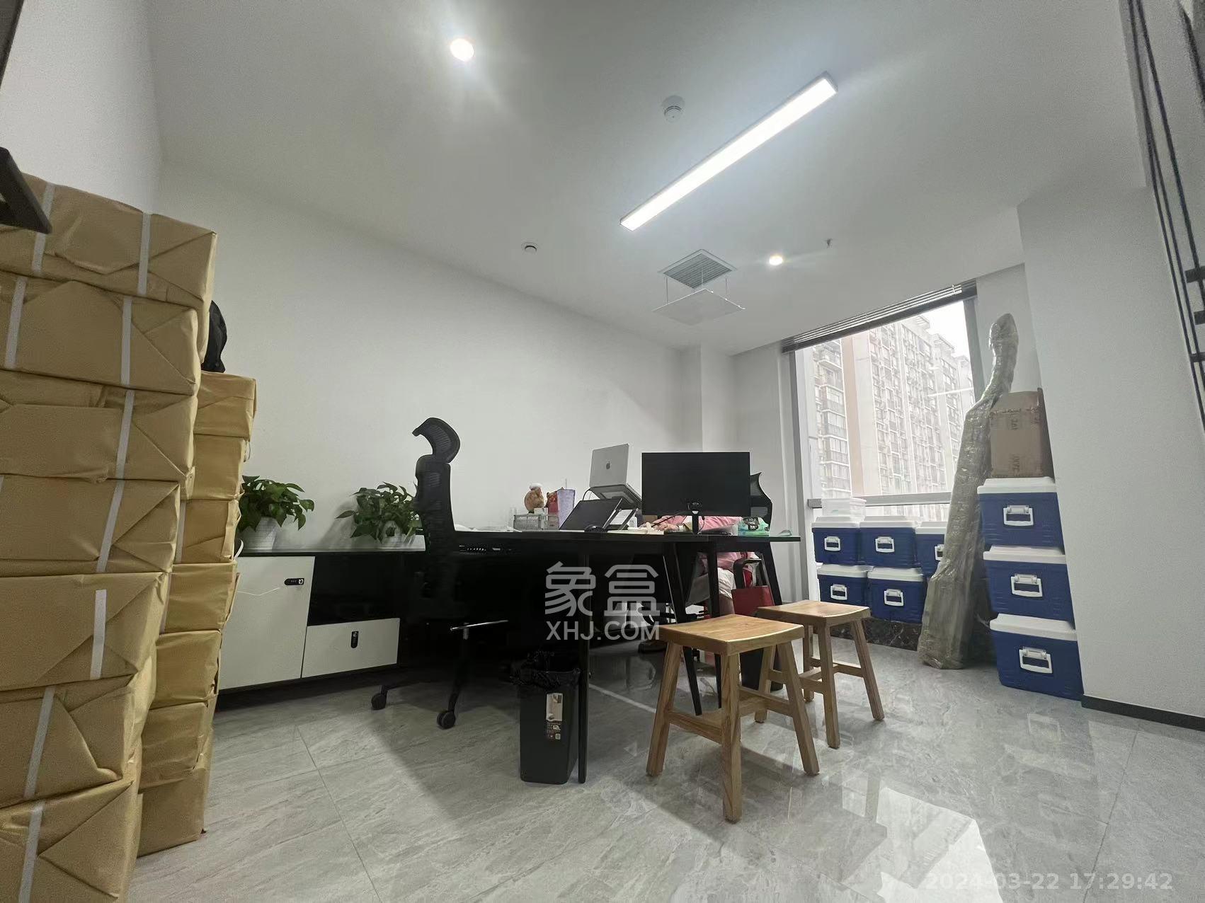 宇成朝阳广场  7室2厅1卫   25000.00元/月室内图