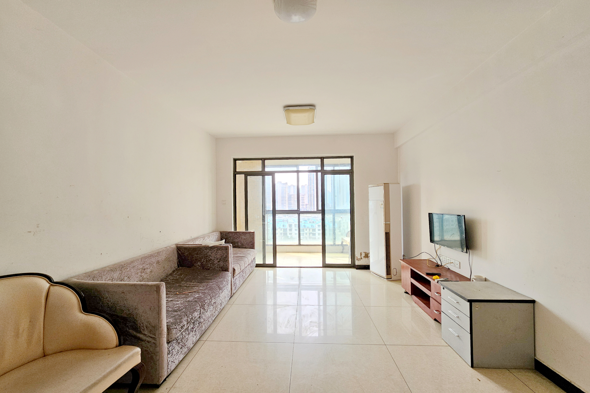 新华都万家城 2室1厅1卫 70.0万 新华都万家城 2室1厅1卫 70.0万客厅